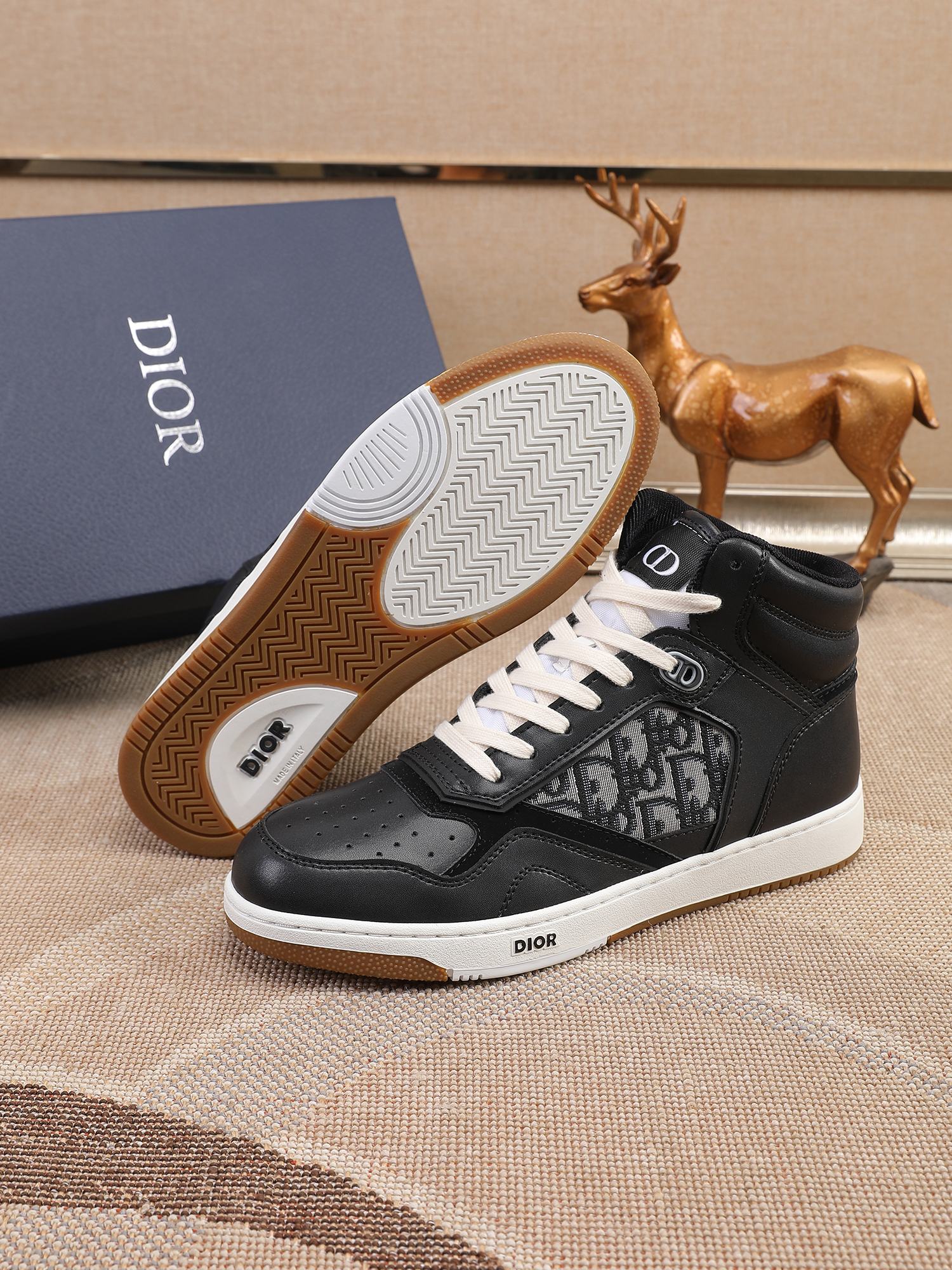 Dior shoe