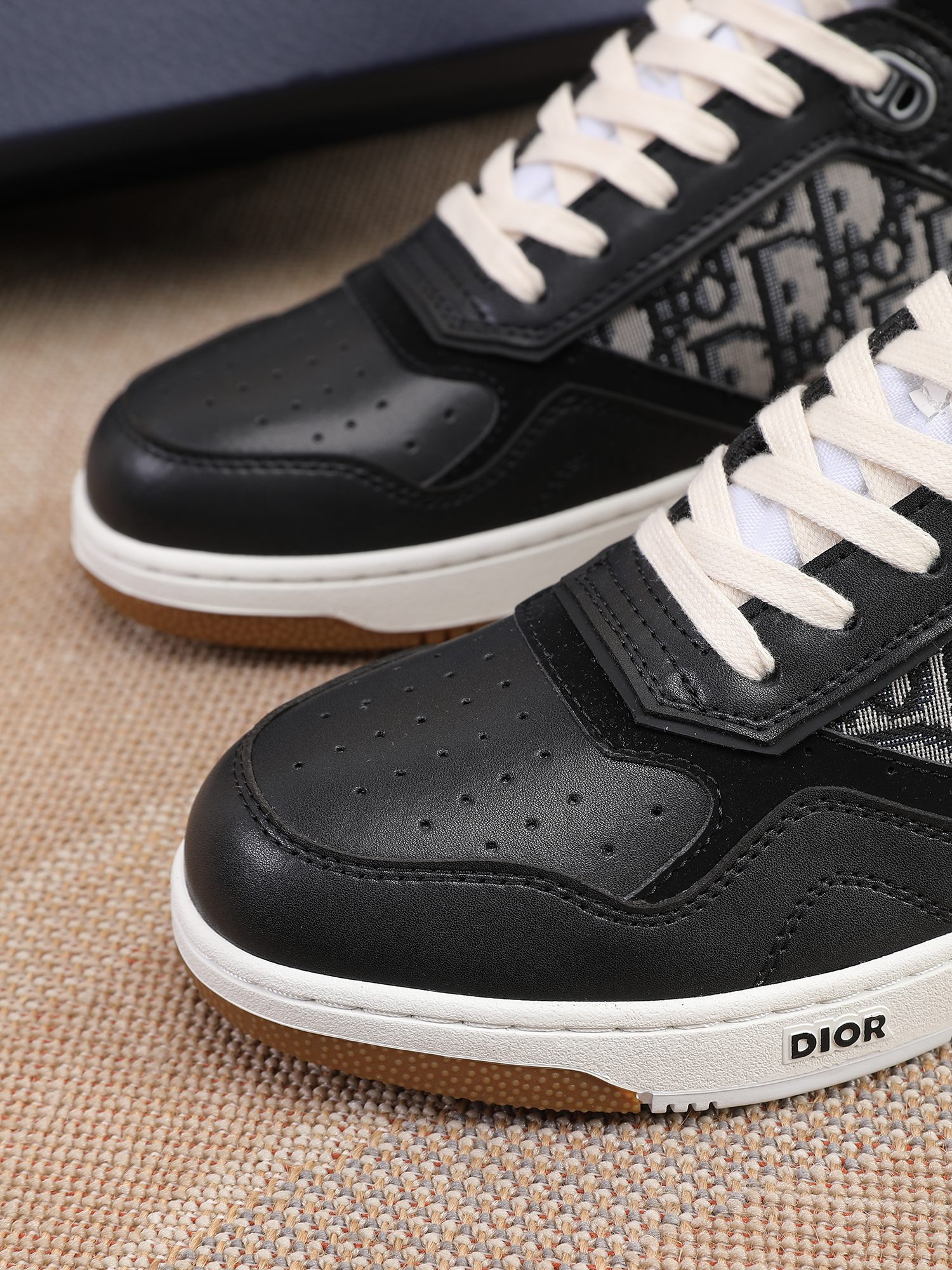 Dior shoe