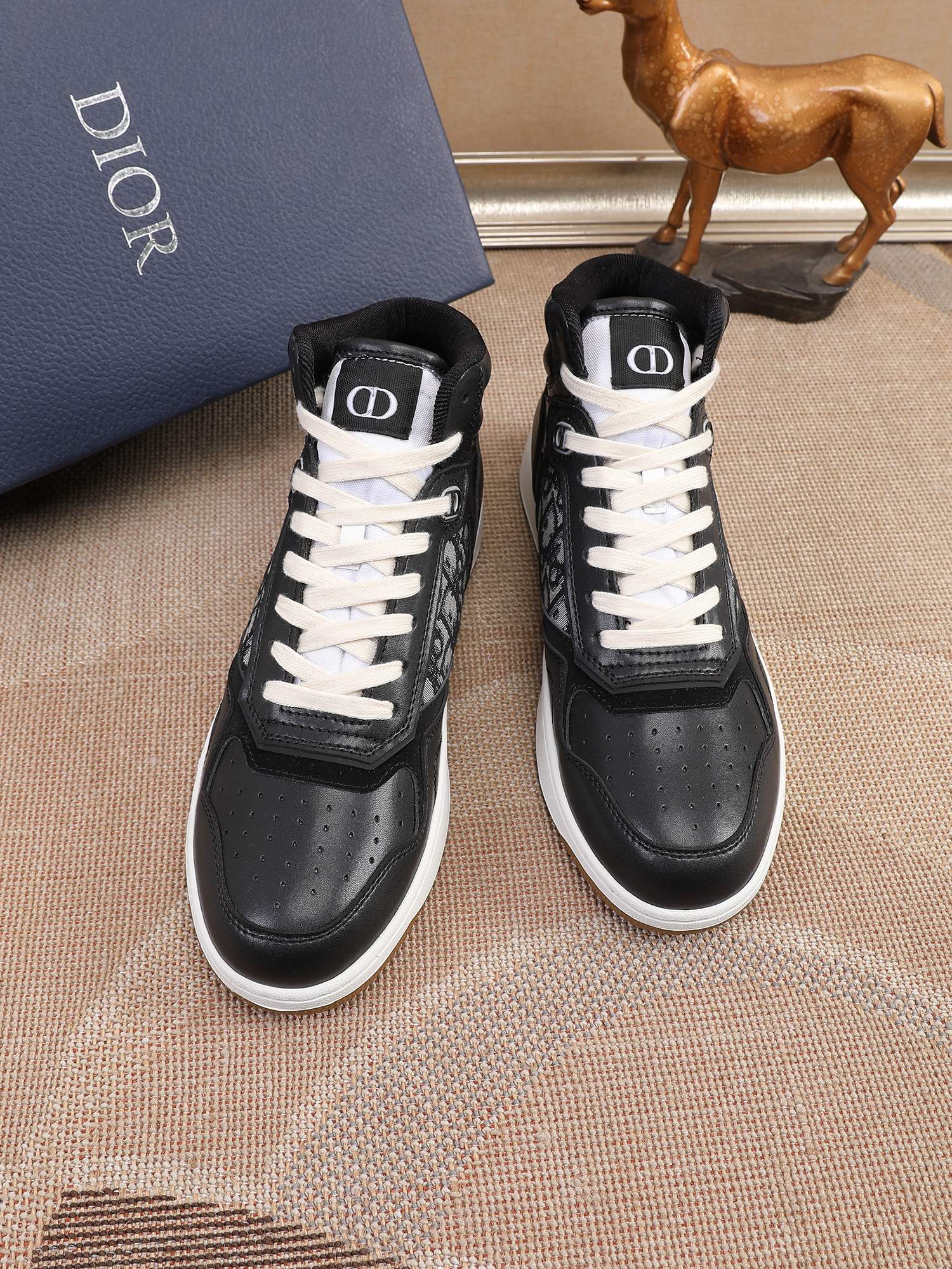 Dior shoe