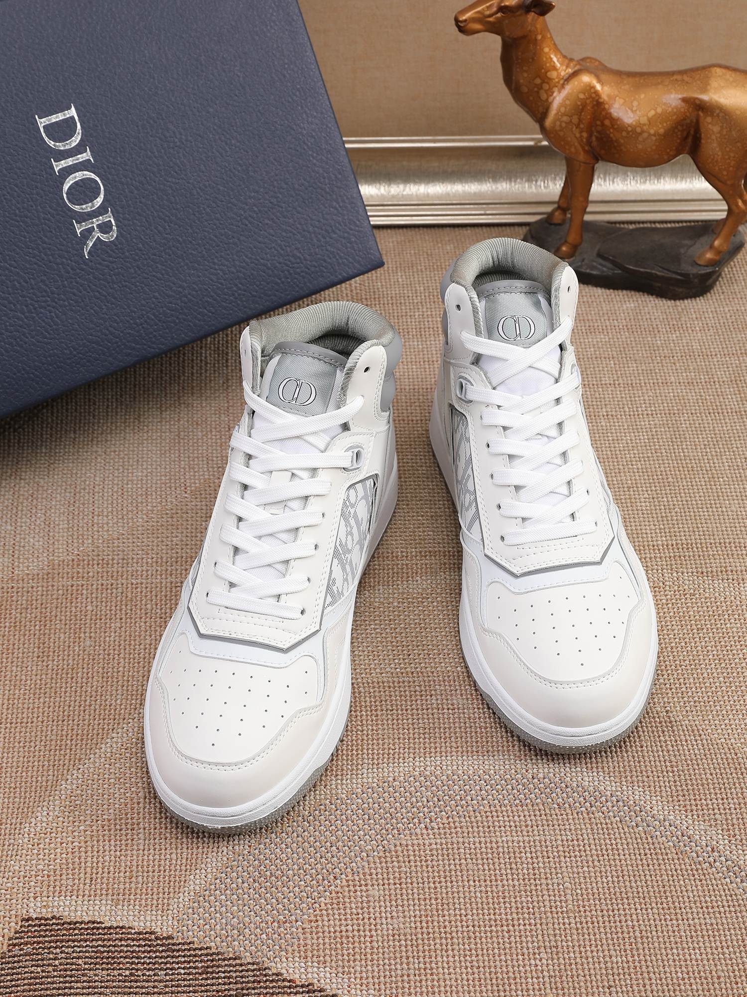 Dior shoe