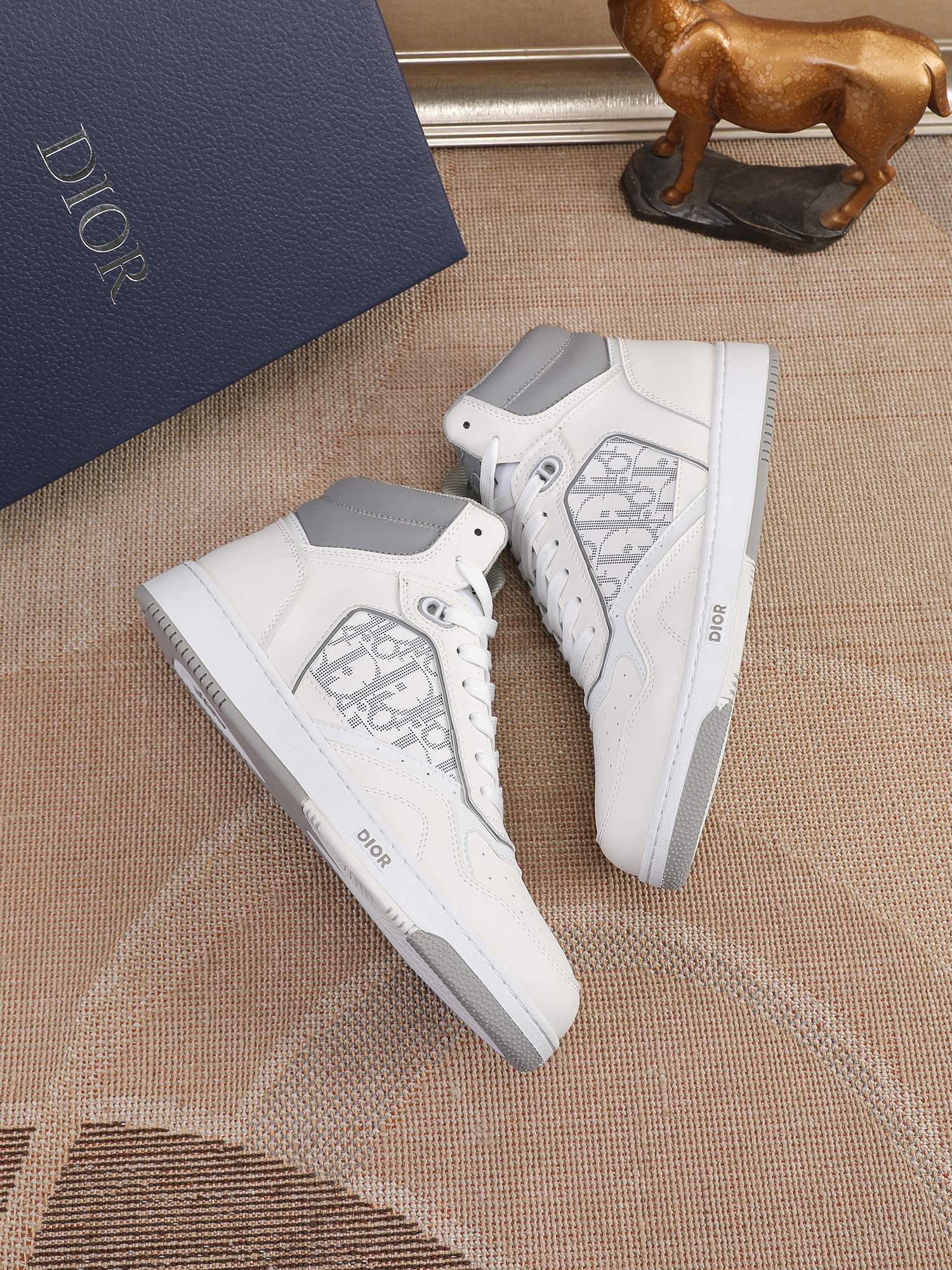 Dior shoe