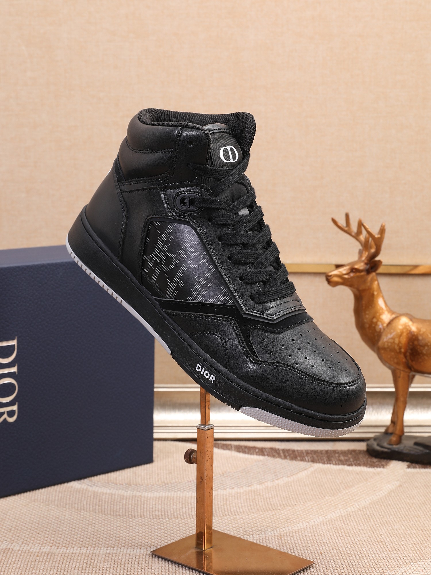 Dior shoe