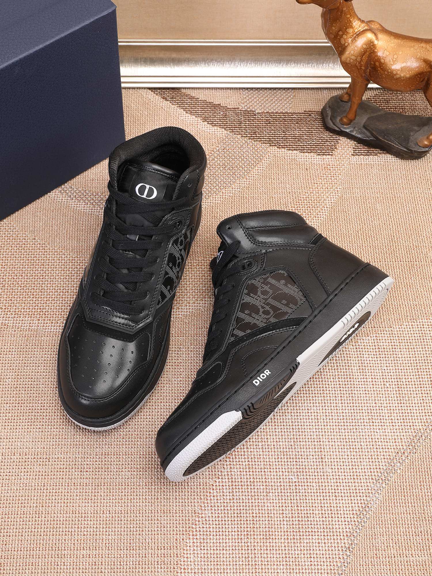 Dior shoe