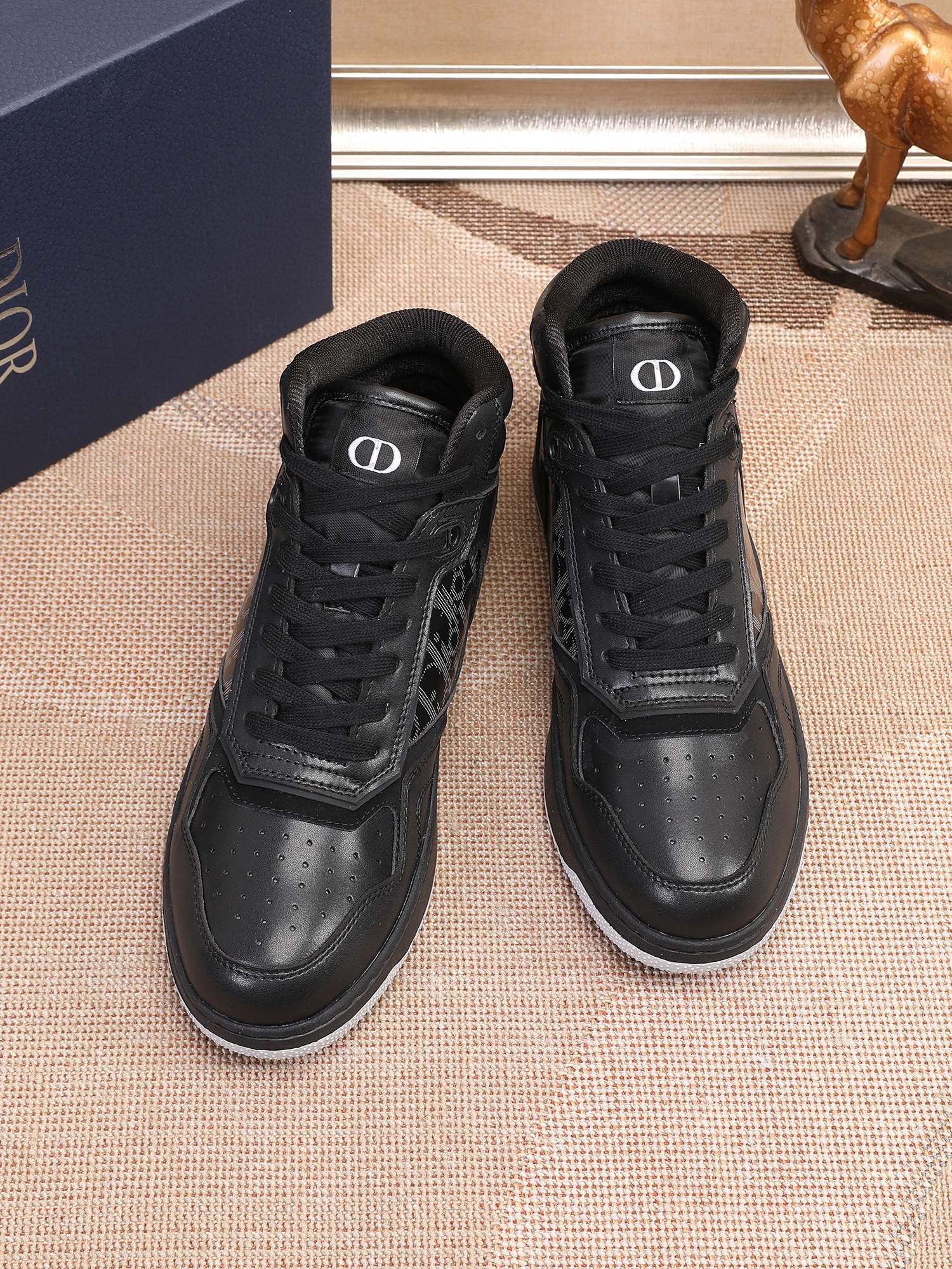 Dior shoe