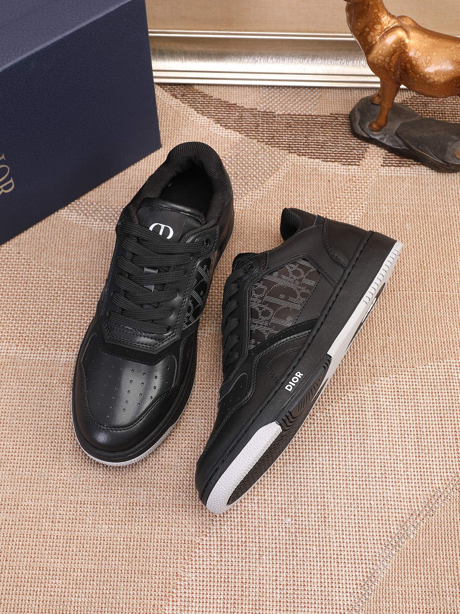 Dior shoe