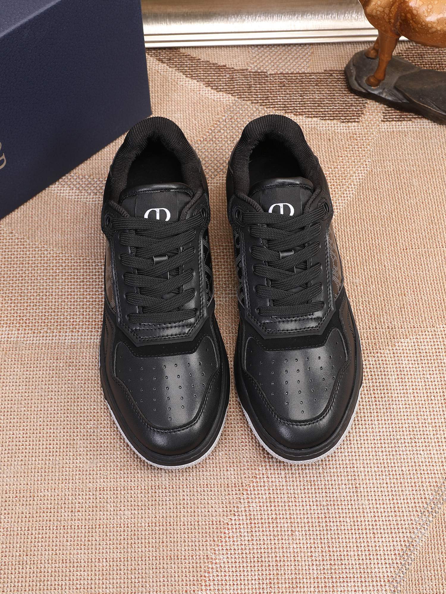 Dior shoe