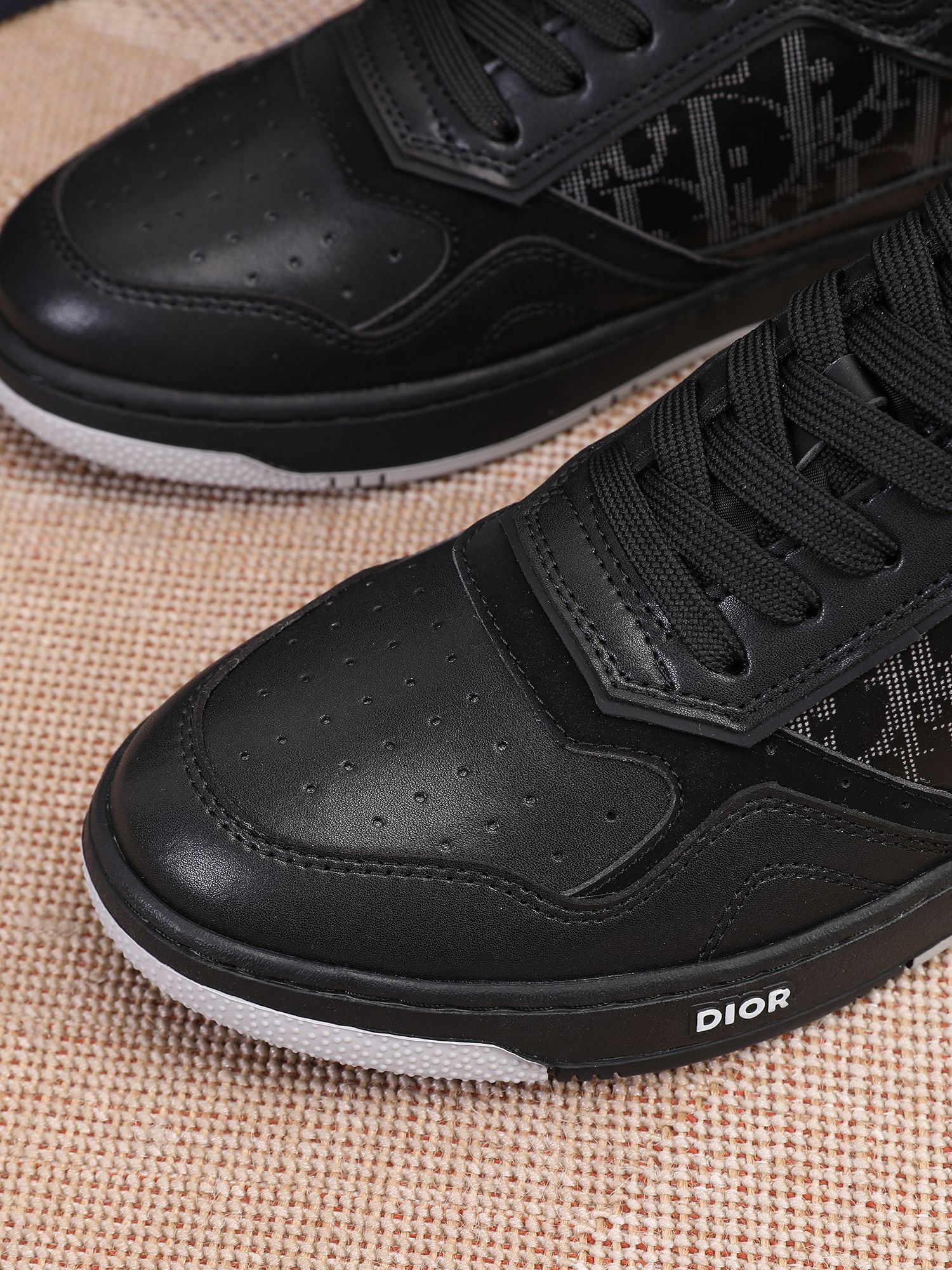Dior shoe