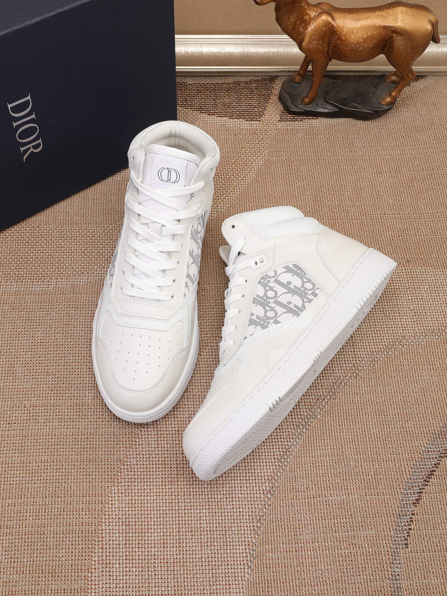 Dior shoe
