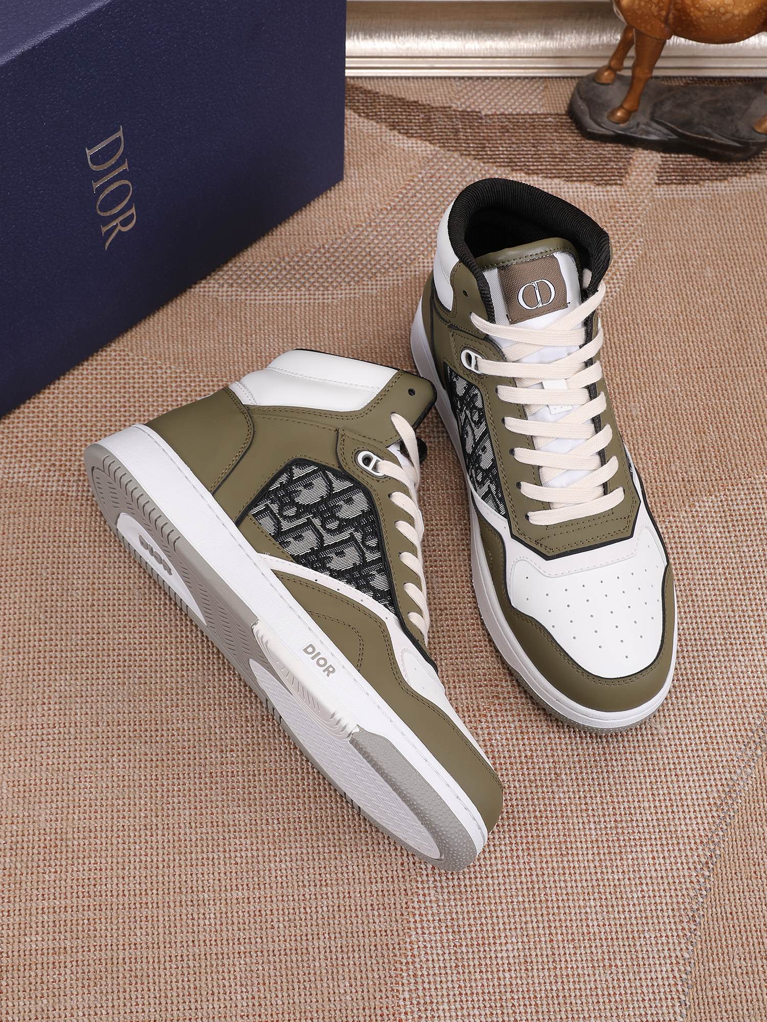 Dior shoe