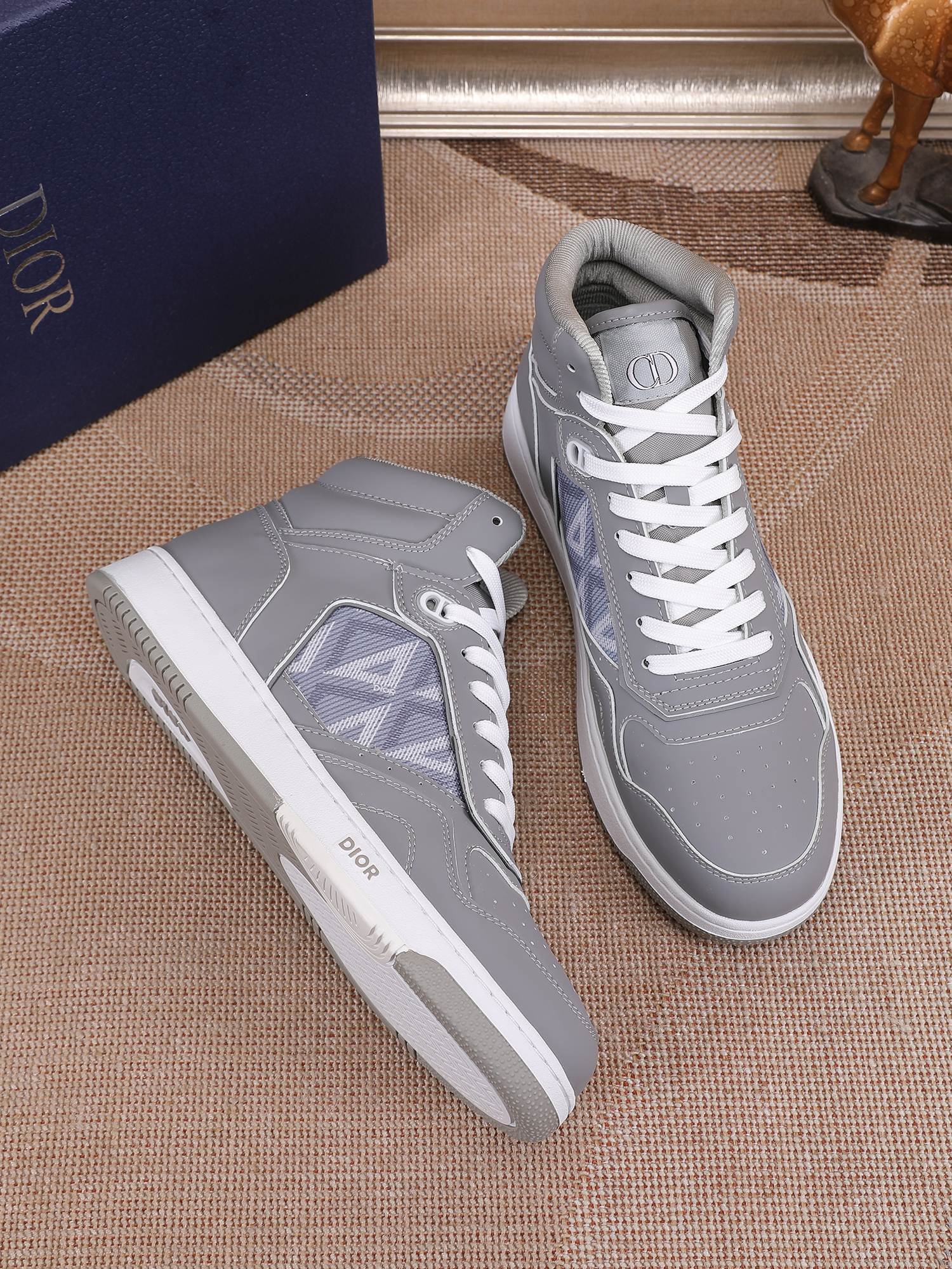 Dior shoe