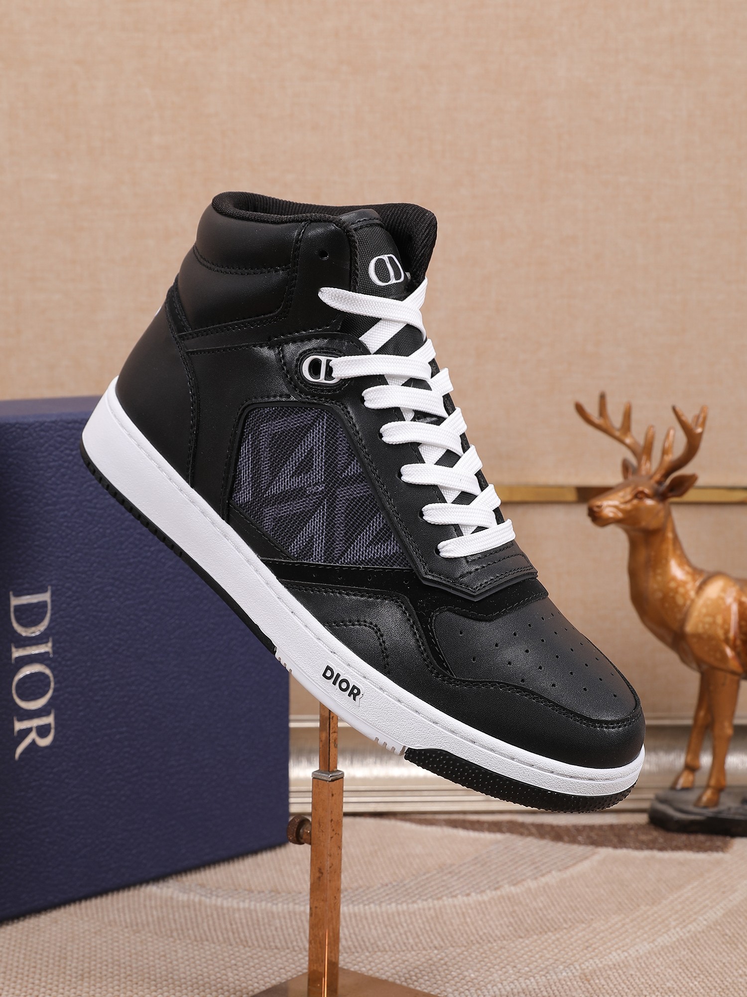 Dior shoe