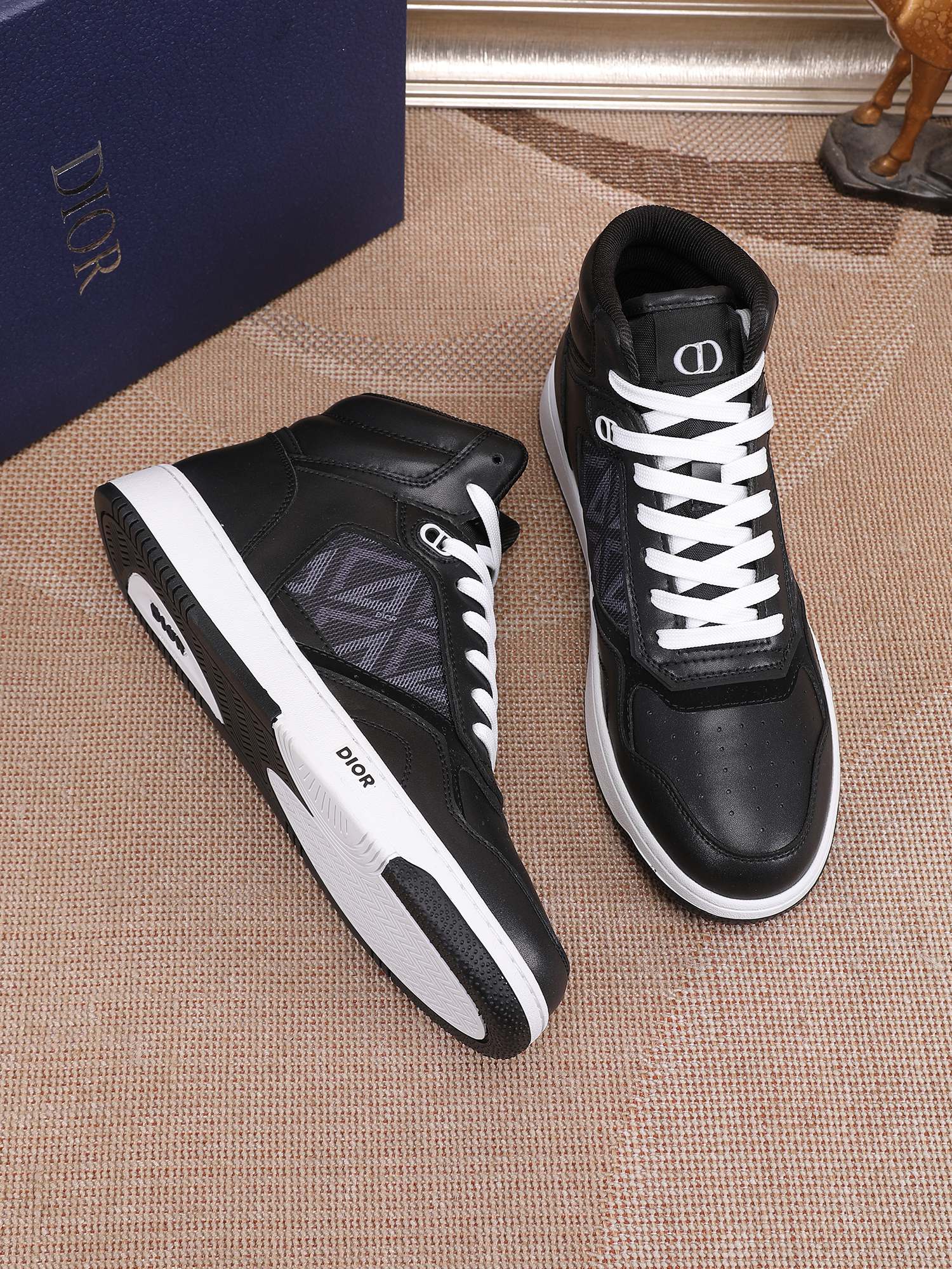 Dior shoe
