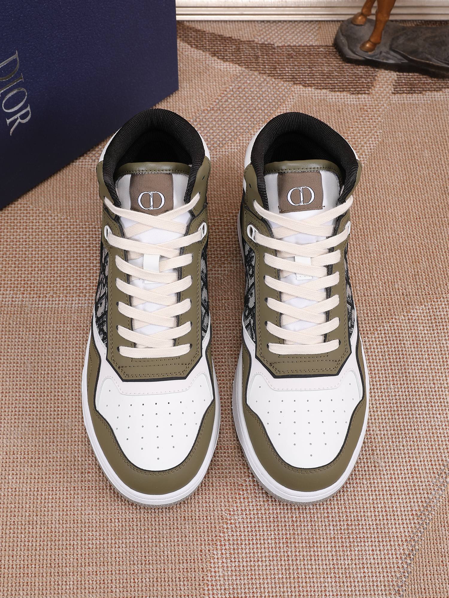 Dior shoe
