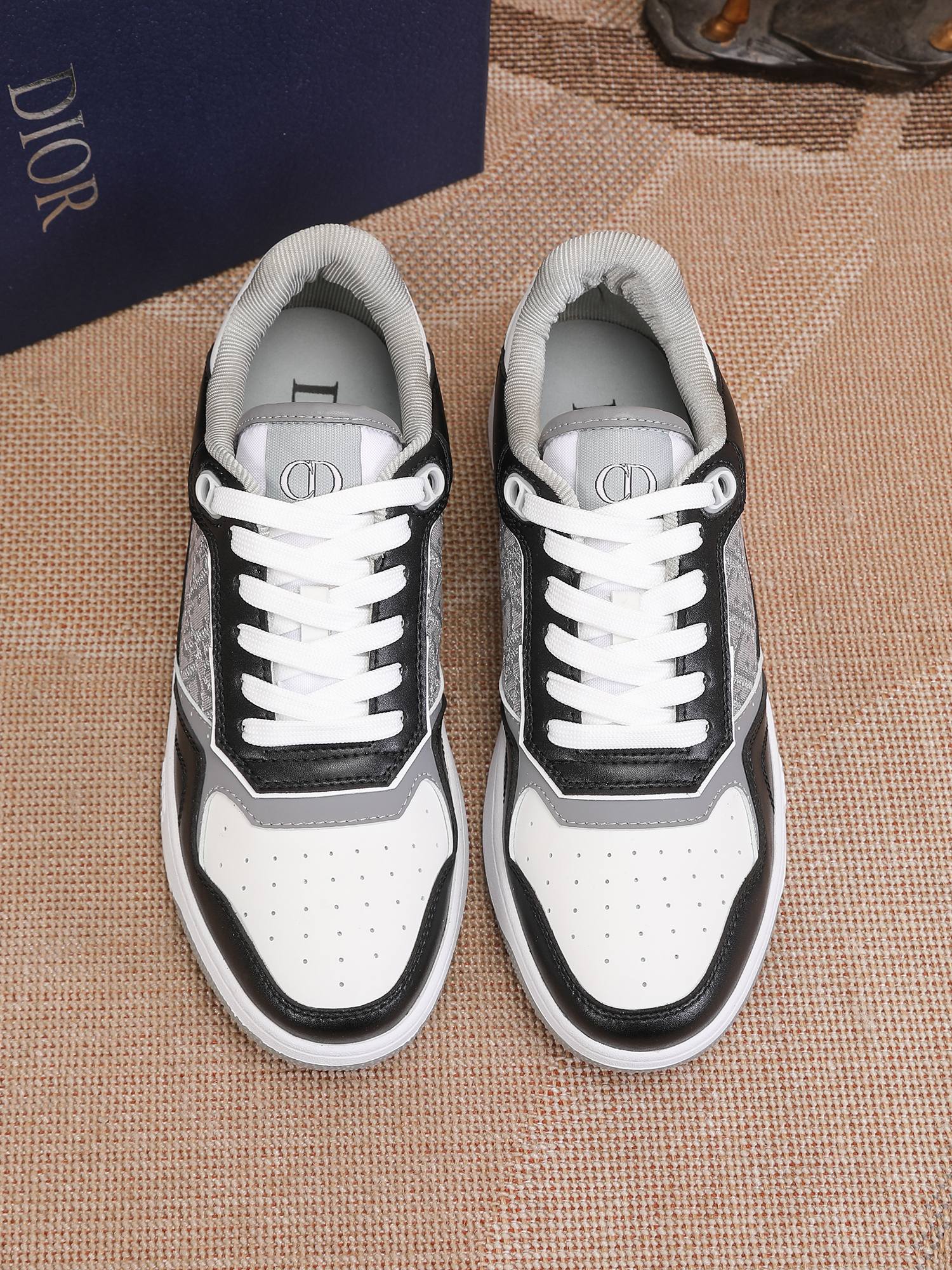 Dior shoe