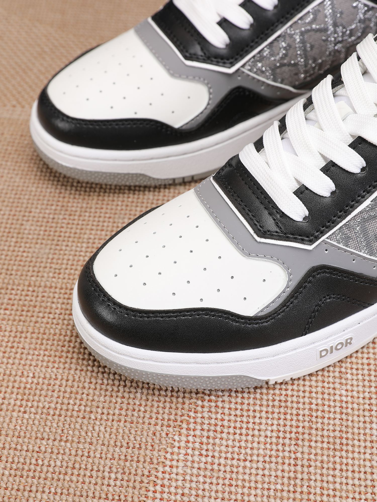 Dior shoe