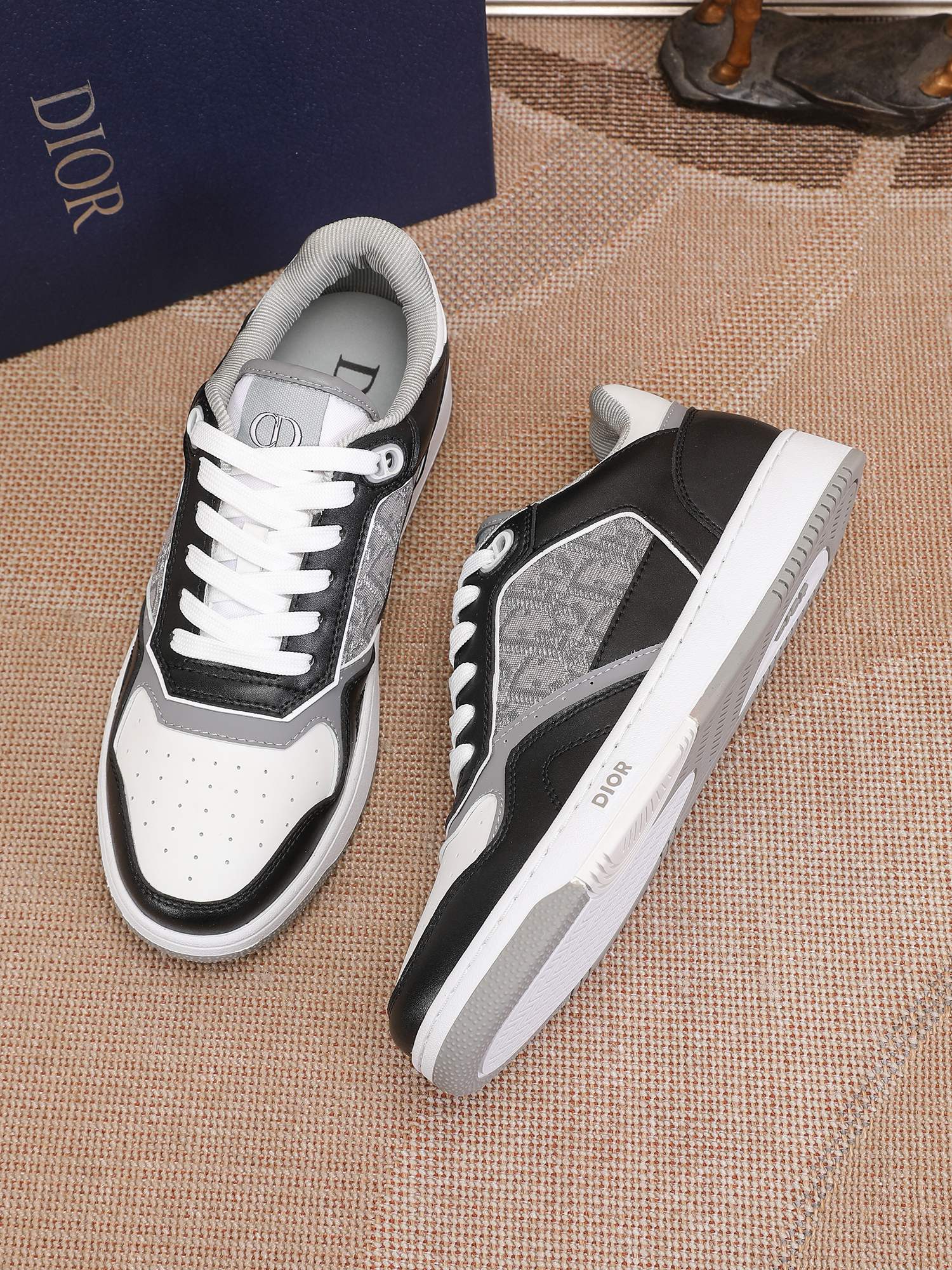 Dior shoe