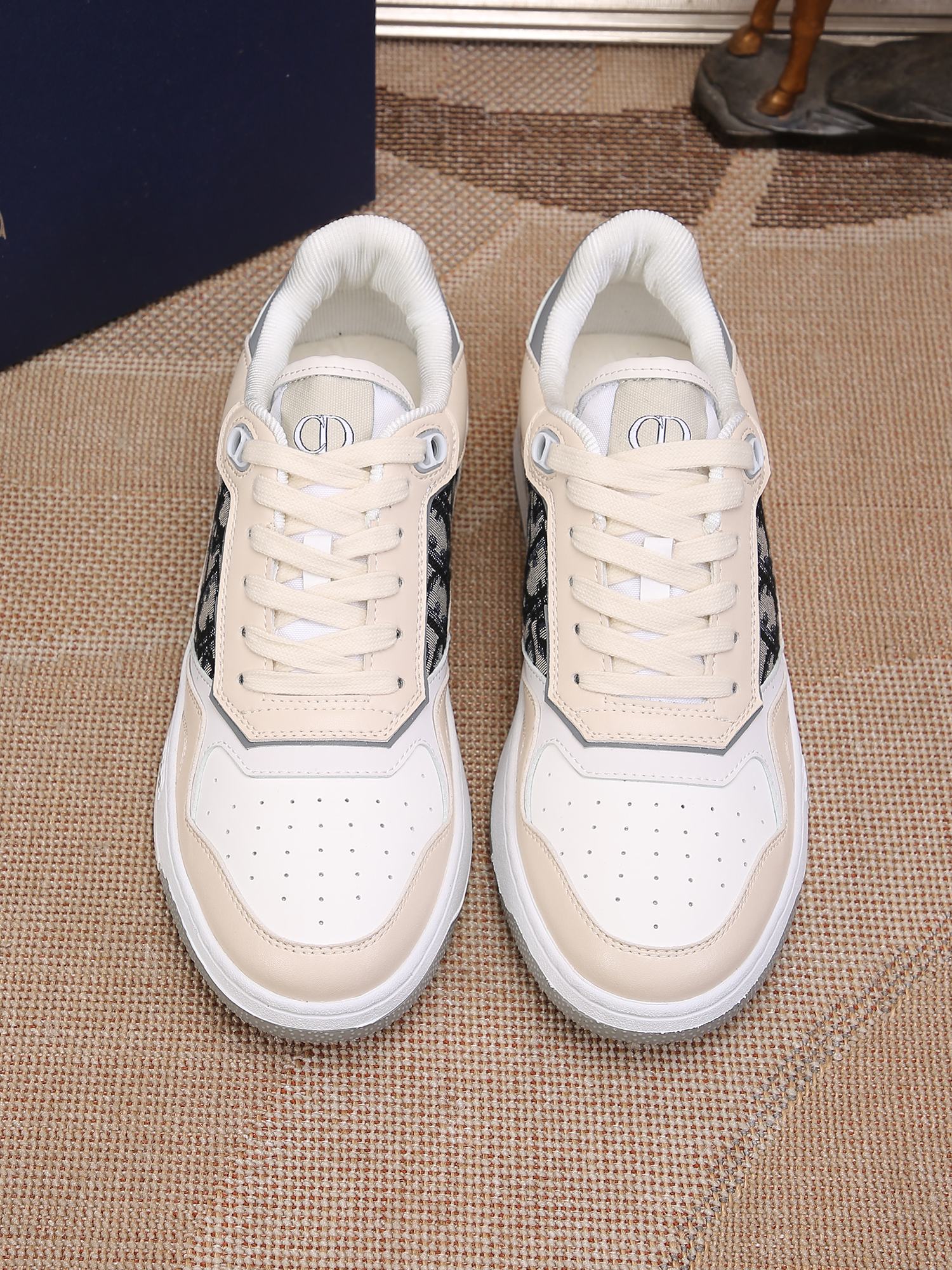 Dior shoe