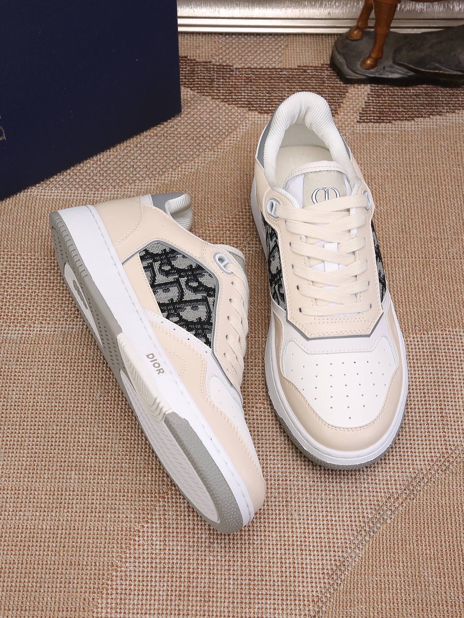 Dior shoe