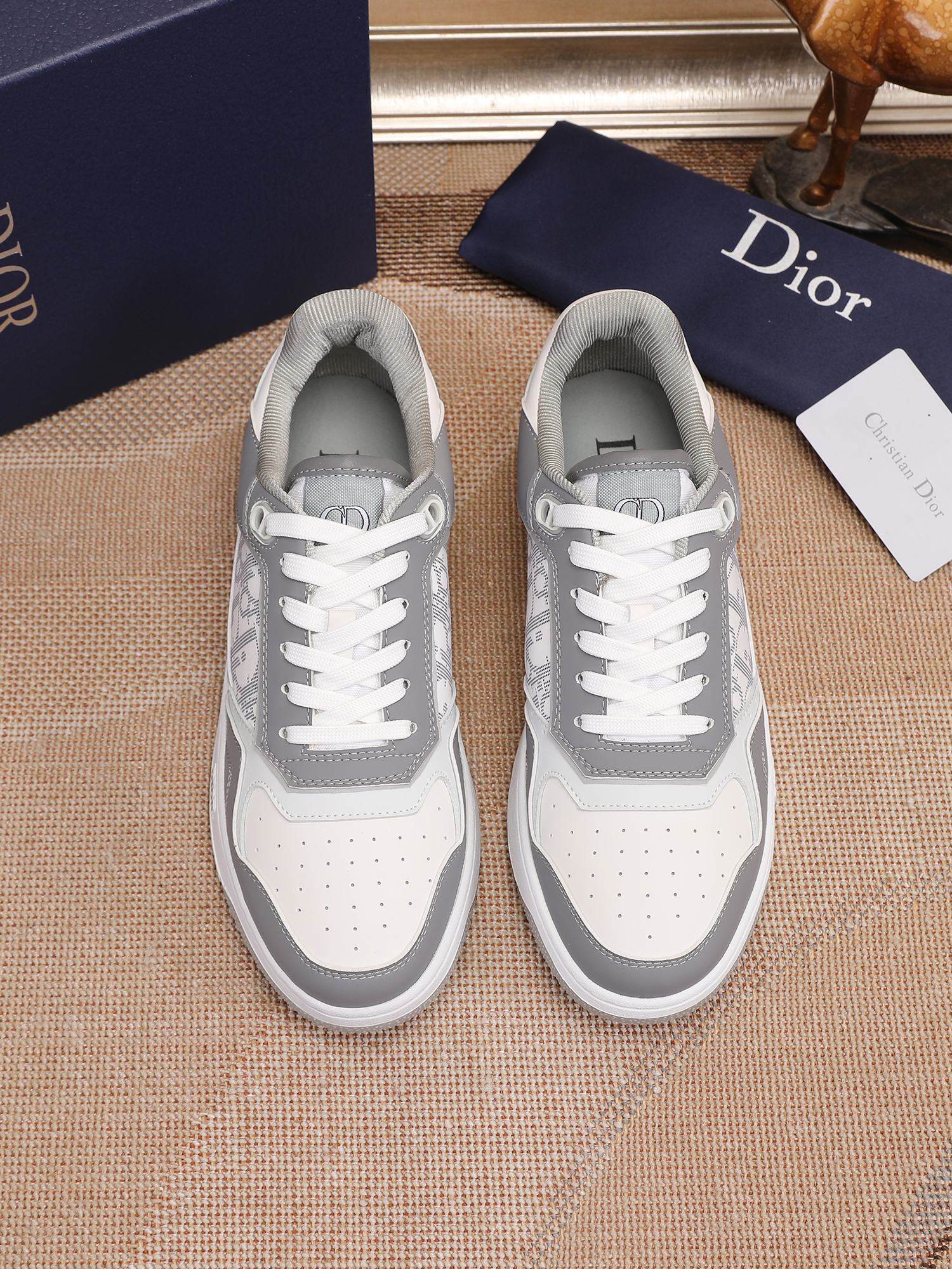 Dior shoe