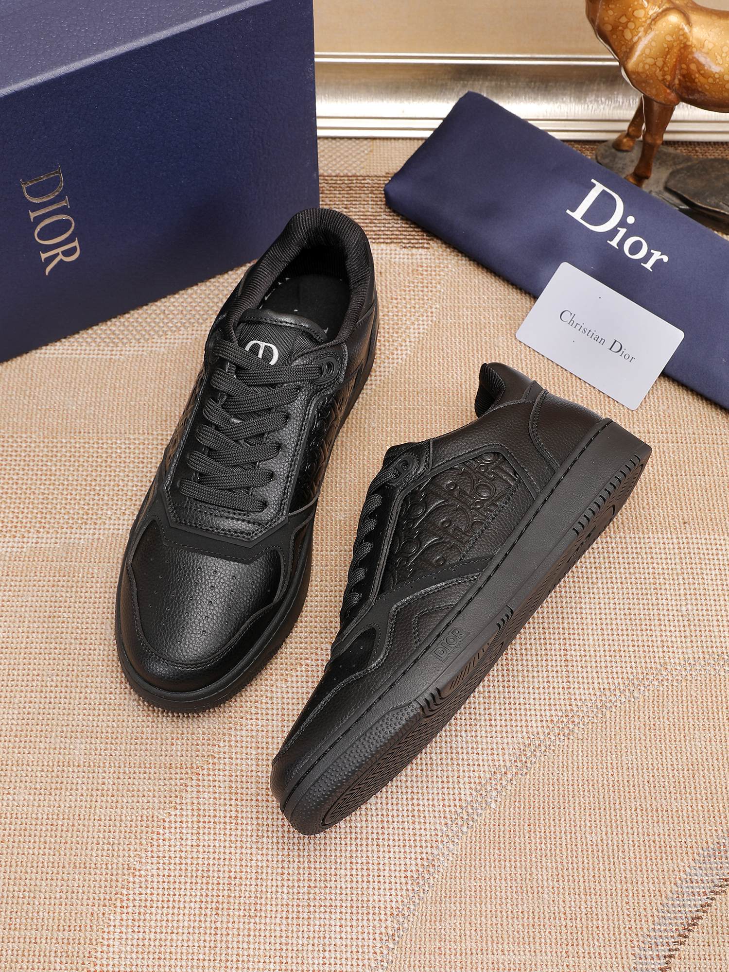 Dior shoe