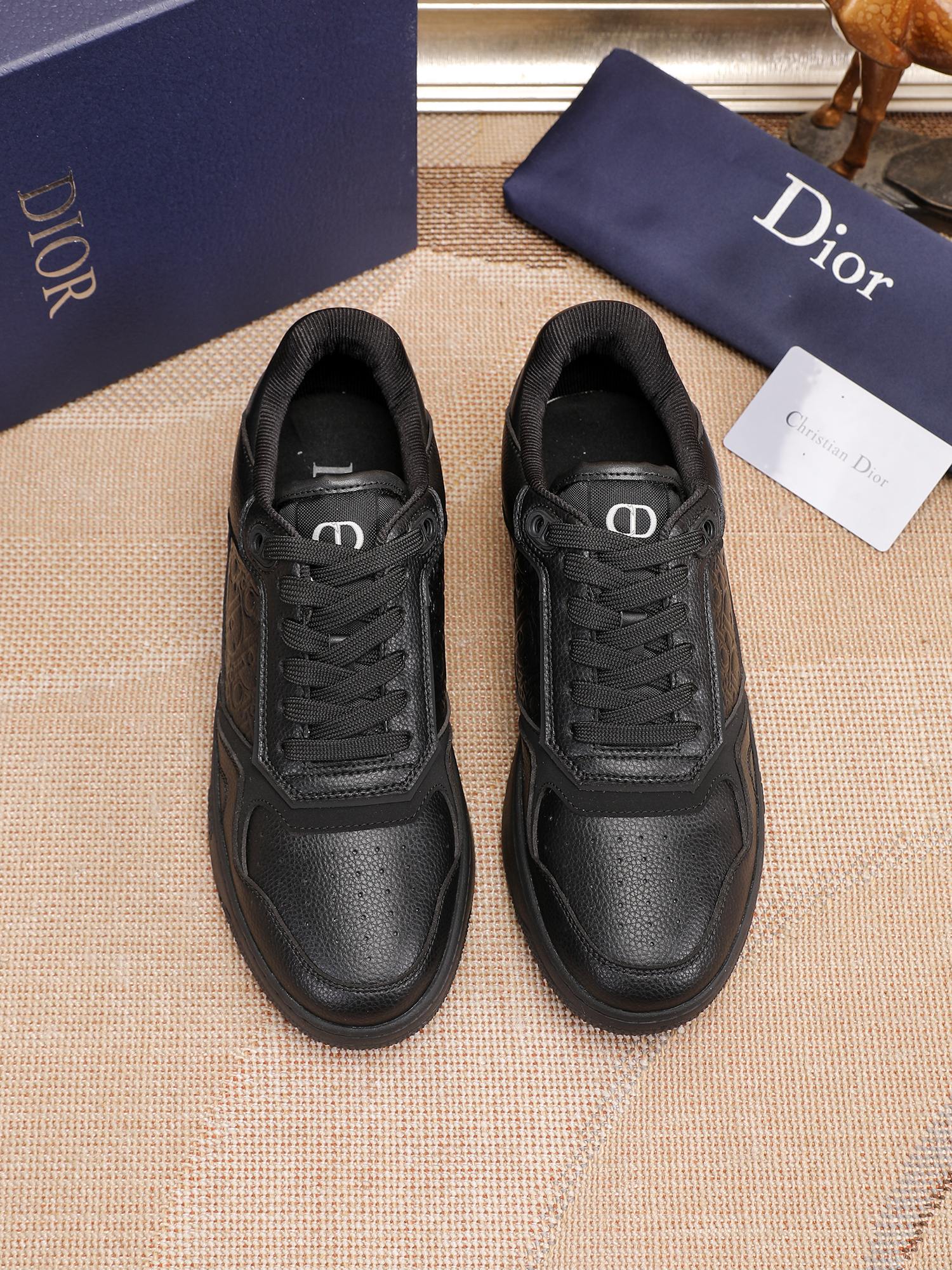 Dior shoe