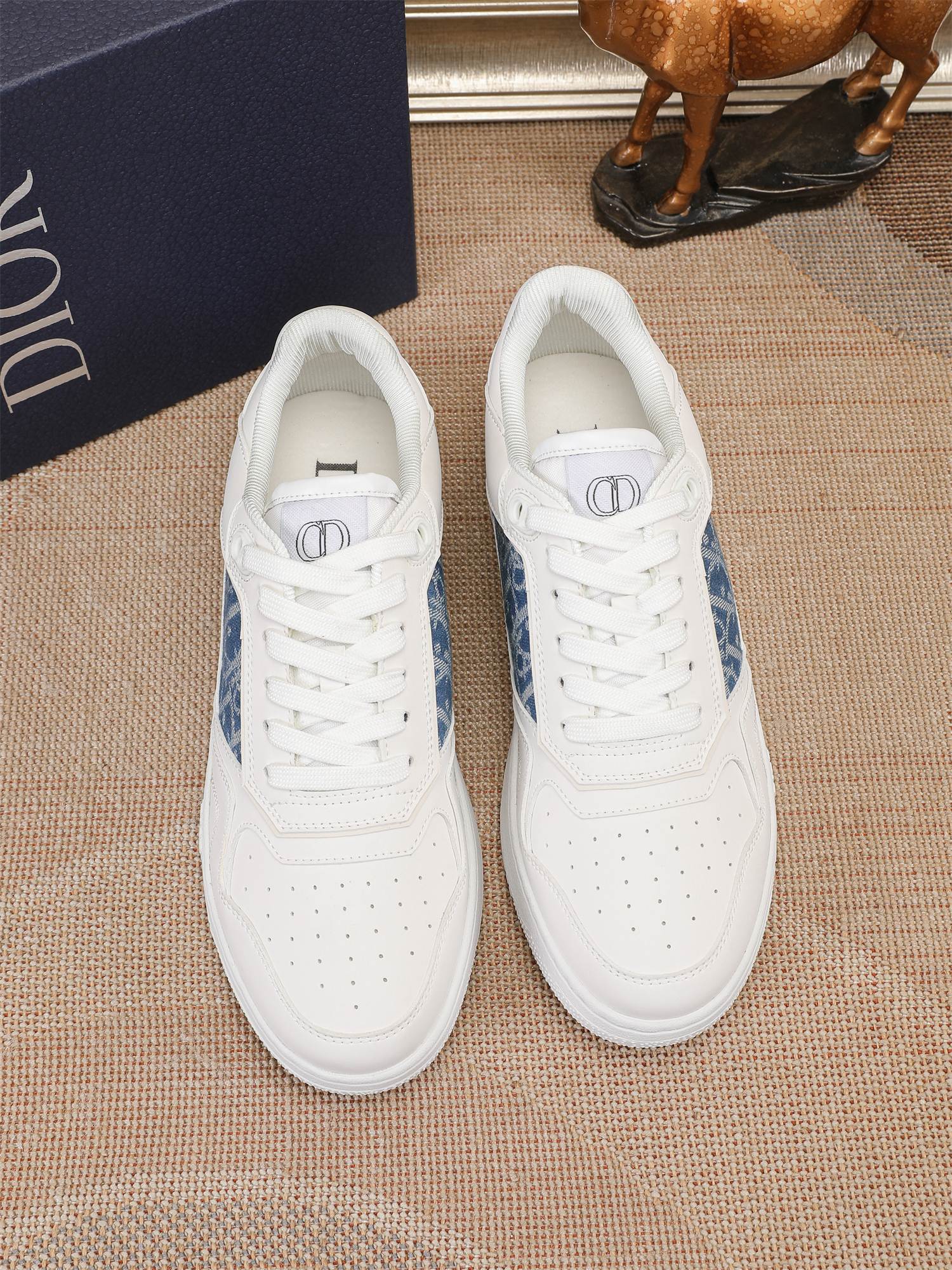 Dior shoe