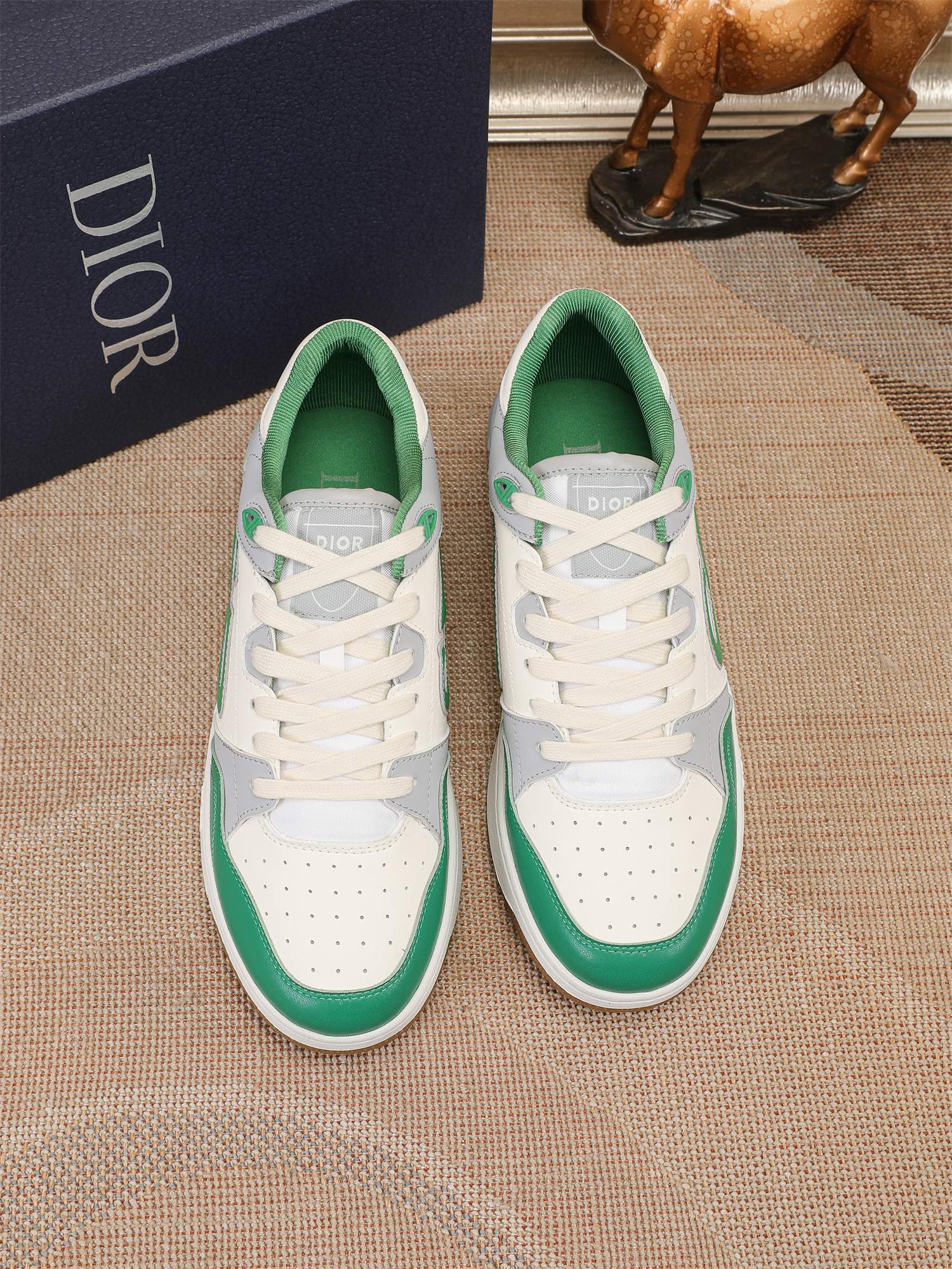 Dior shoe