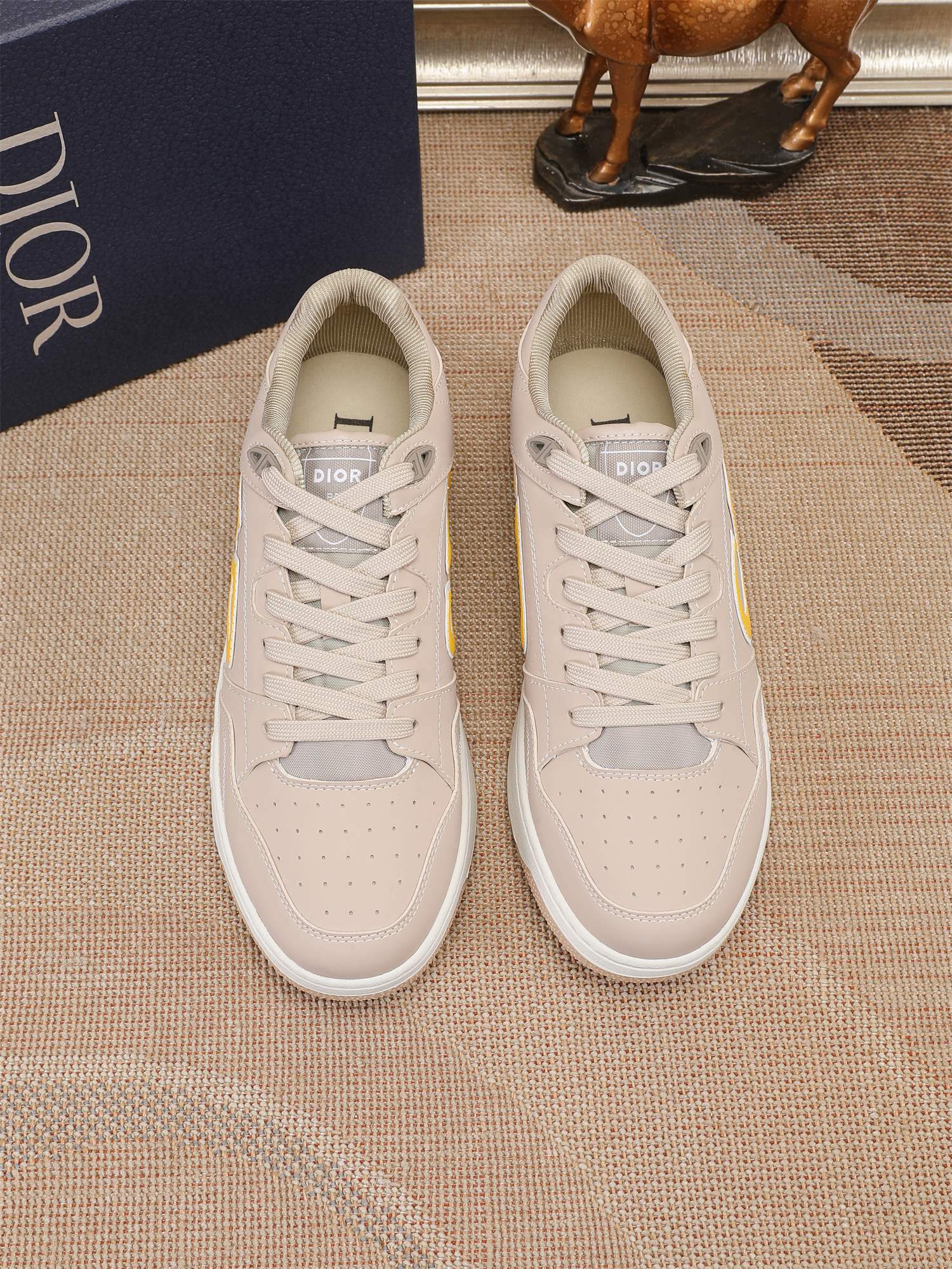 Dior shoe