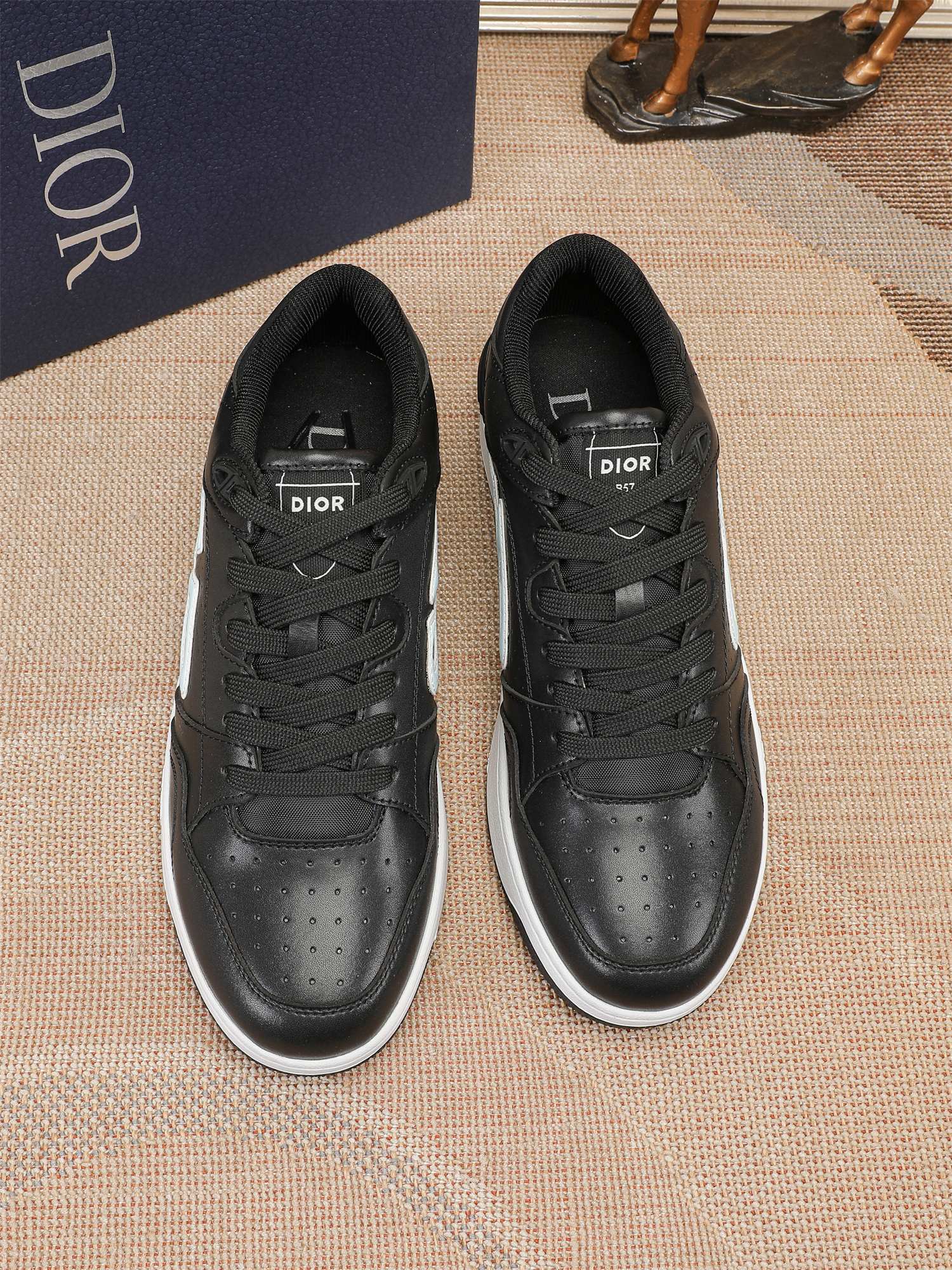 Dior shoe