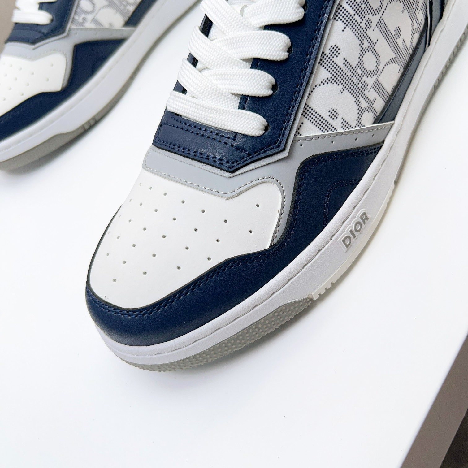 Dior shoe