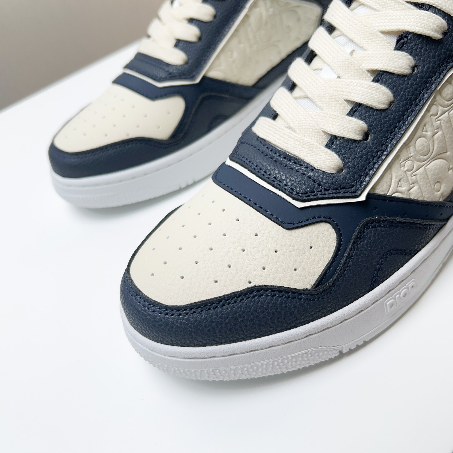 Dior shoe