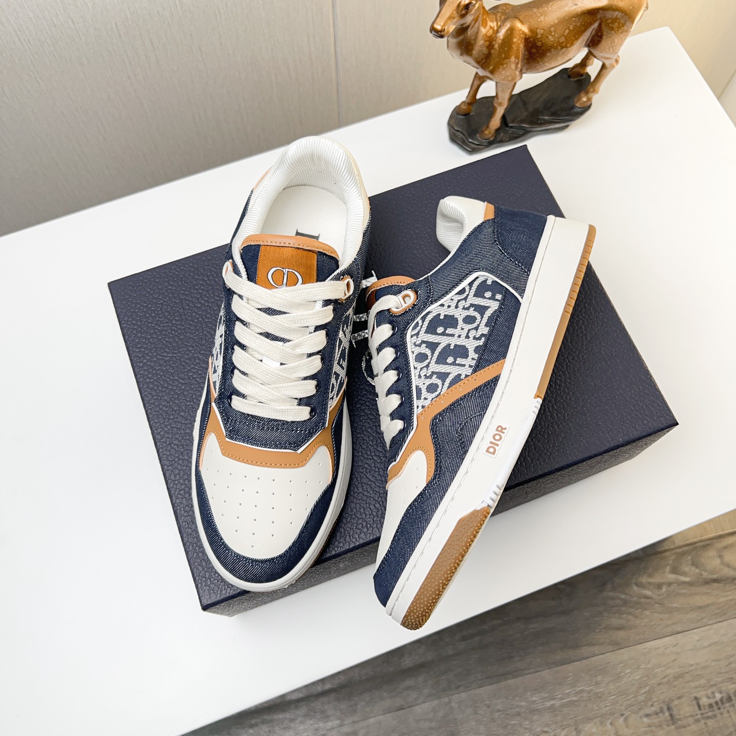 Dior shoe