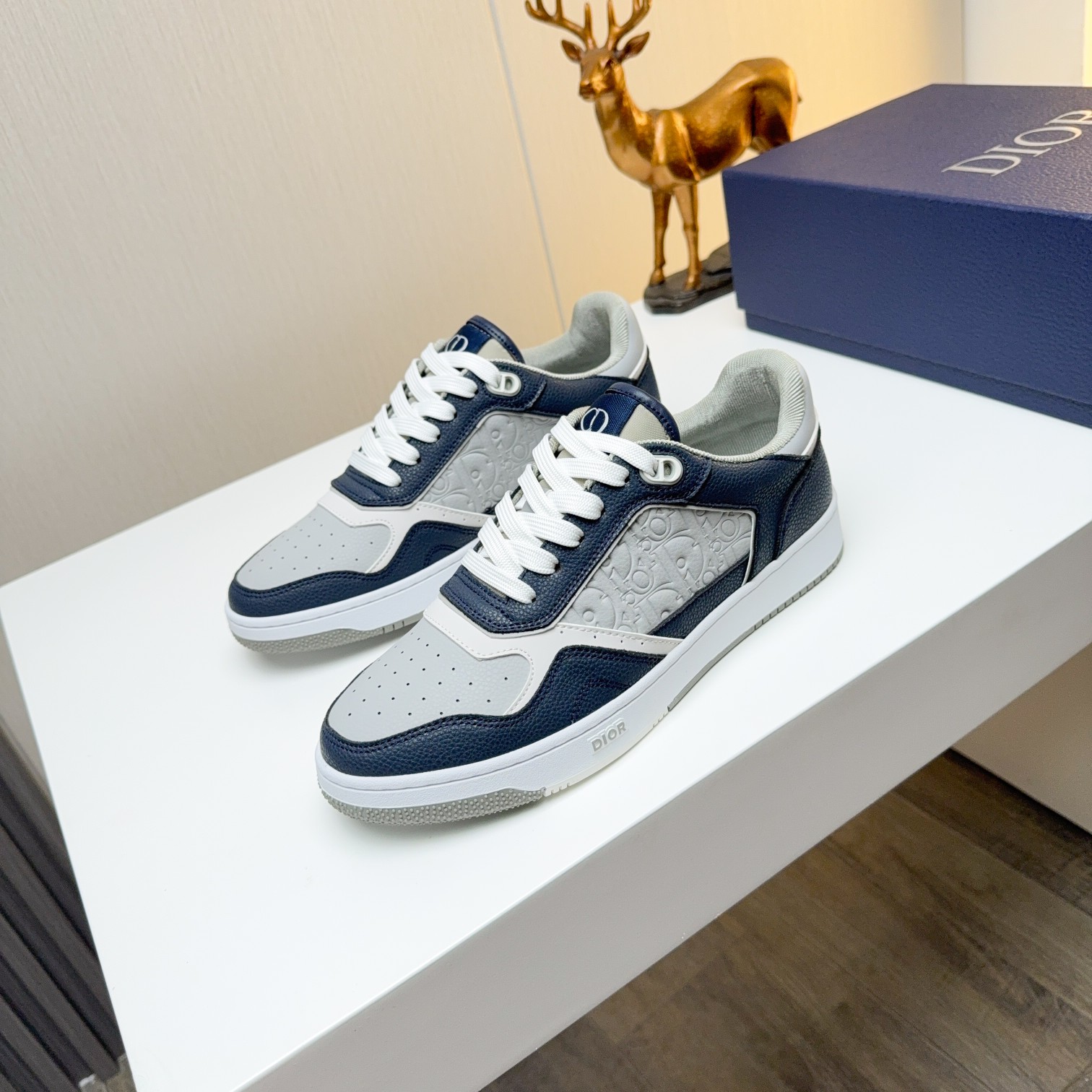 Dior shoe