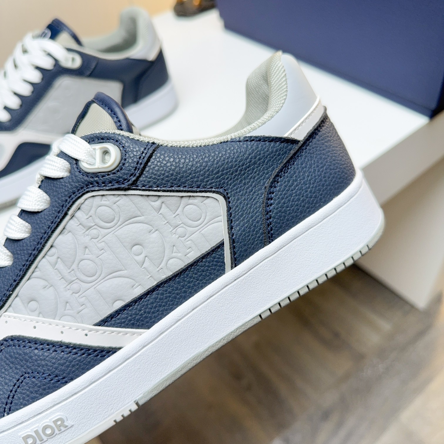 Dior shoe