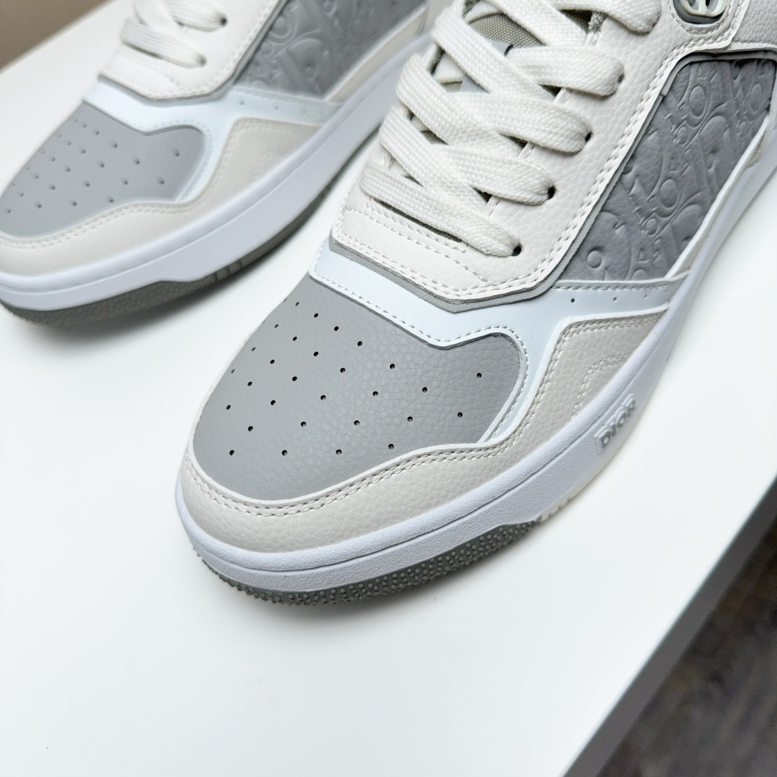 Dior shoe
