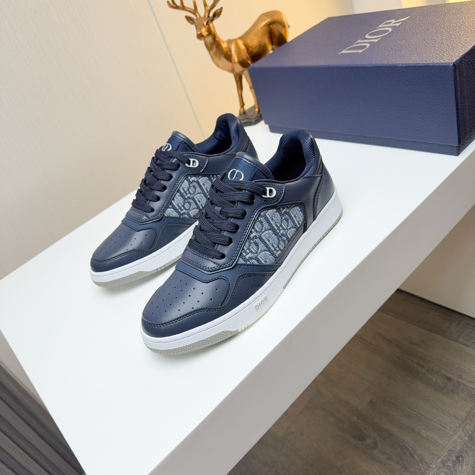 Dior shoe