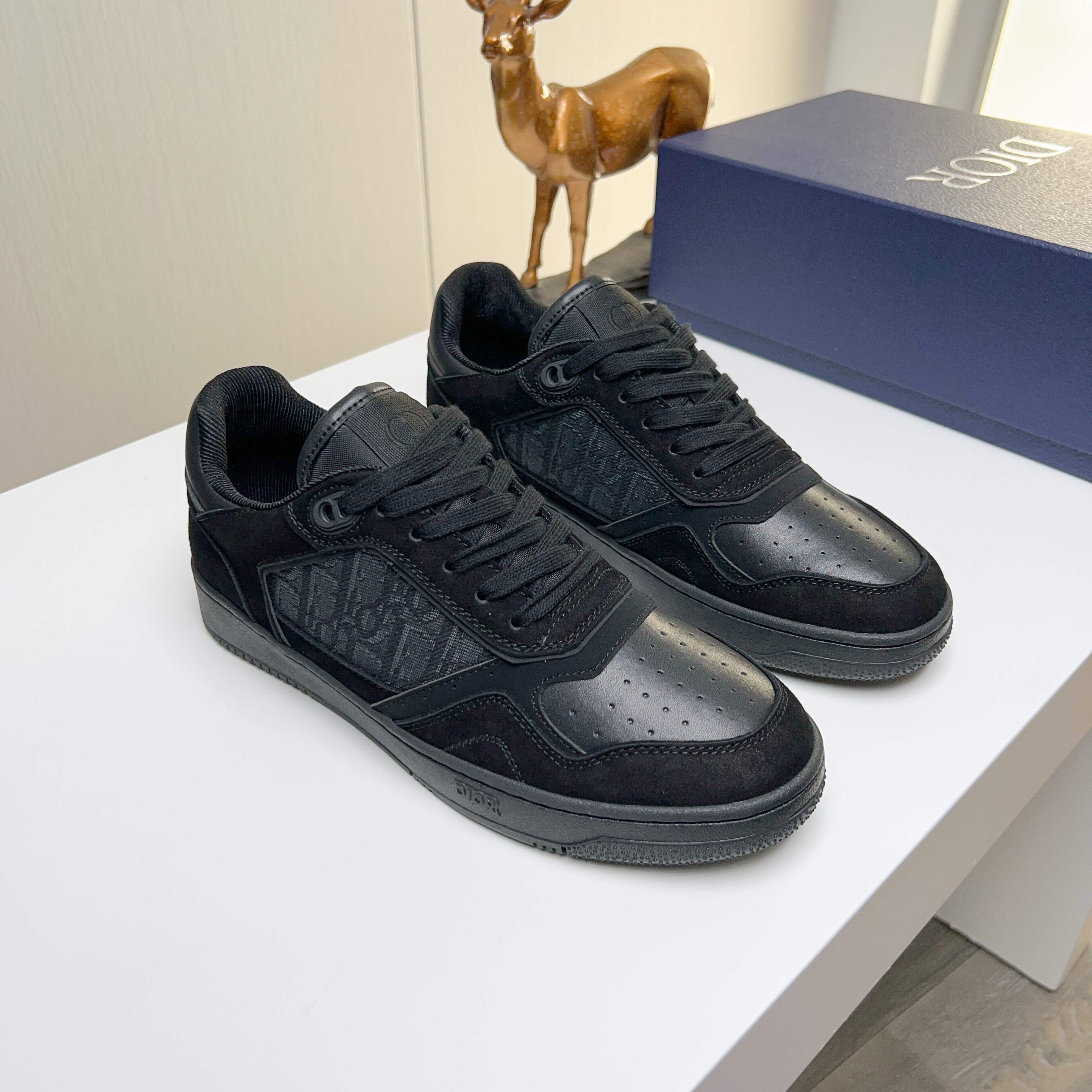 Dior shoe