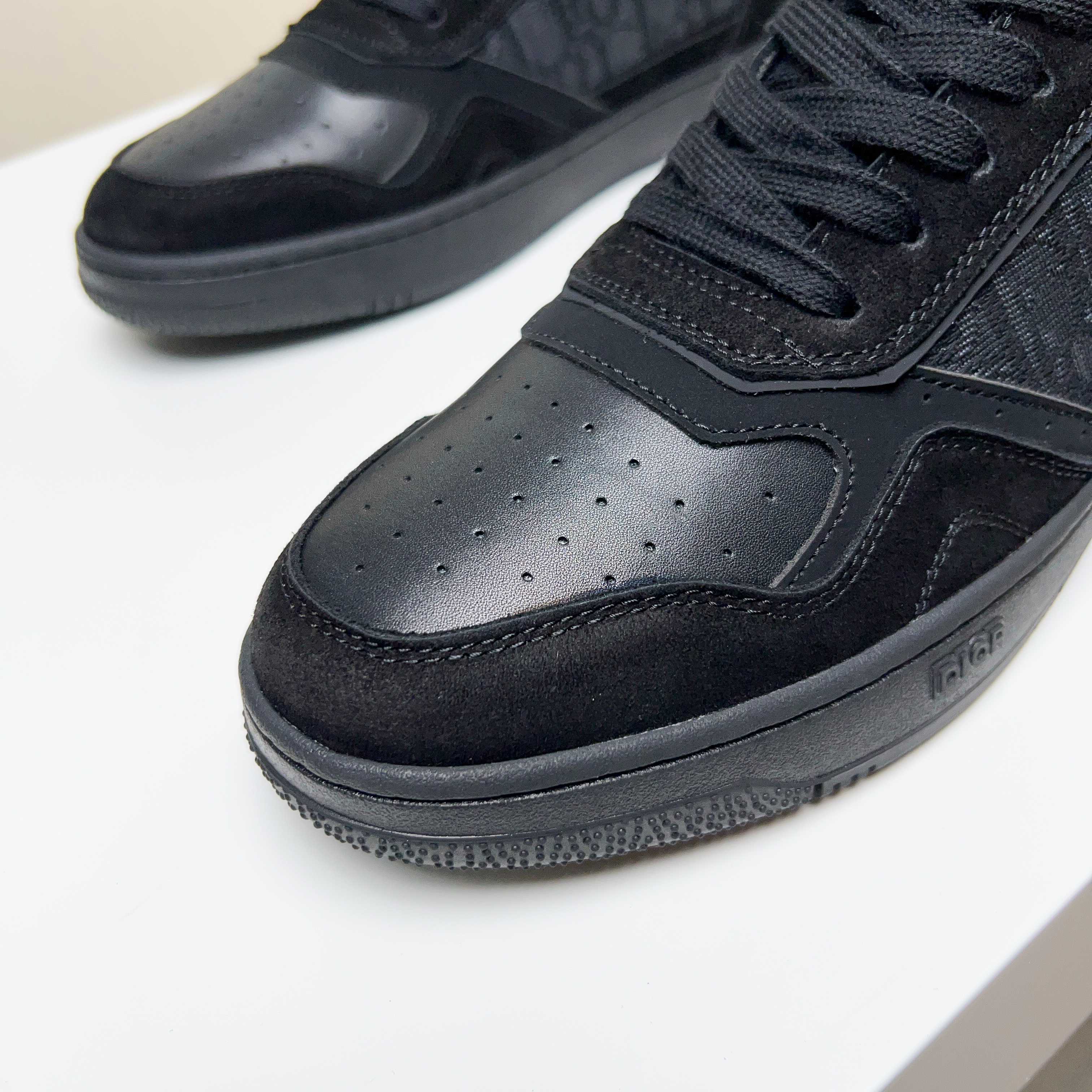 Dior shoe