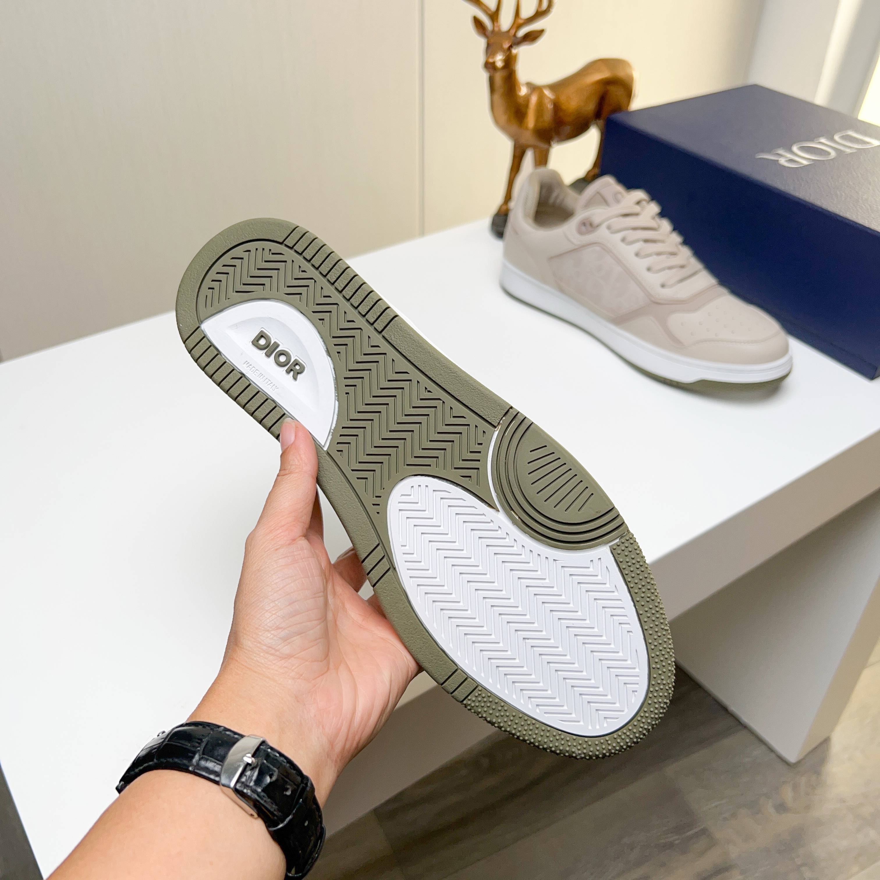 Dior shoe
