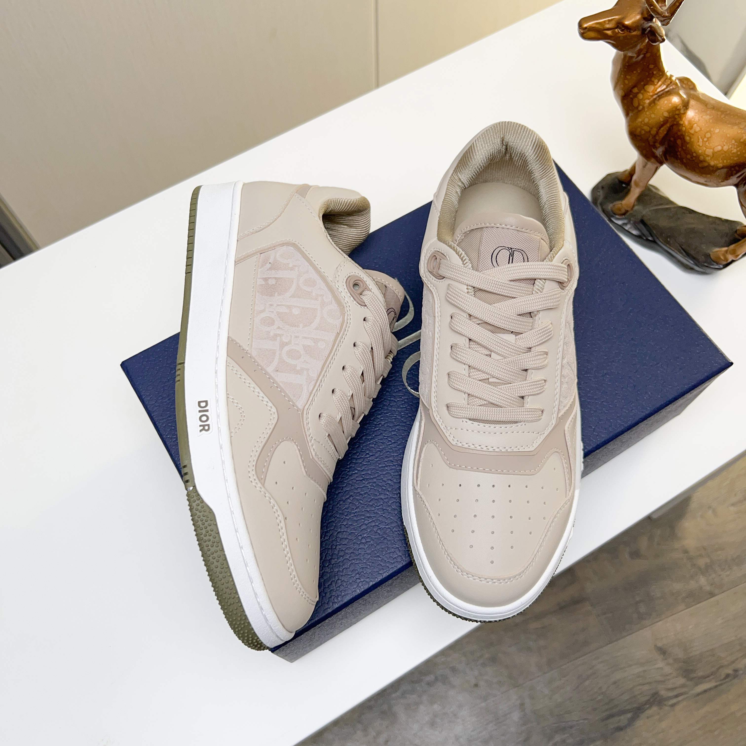 Dior shoe