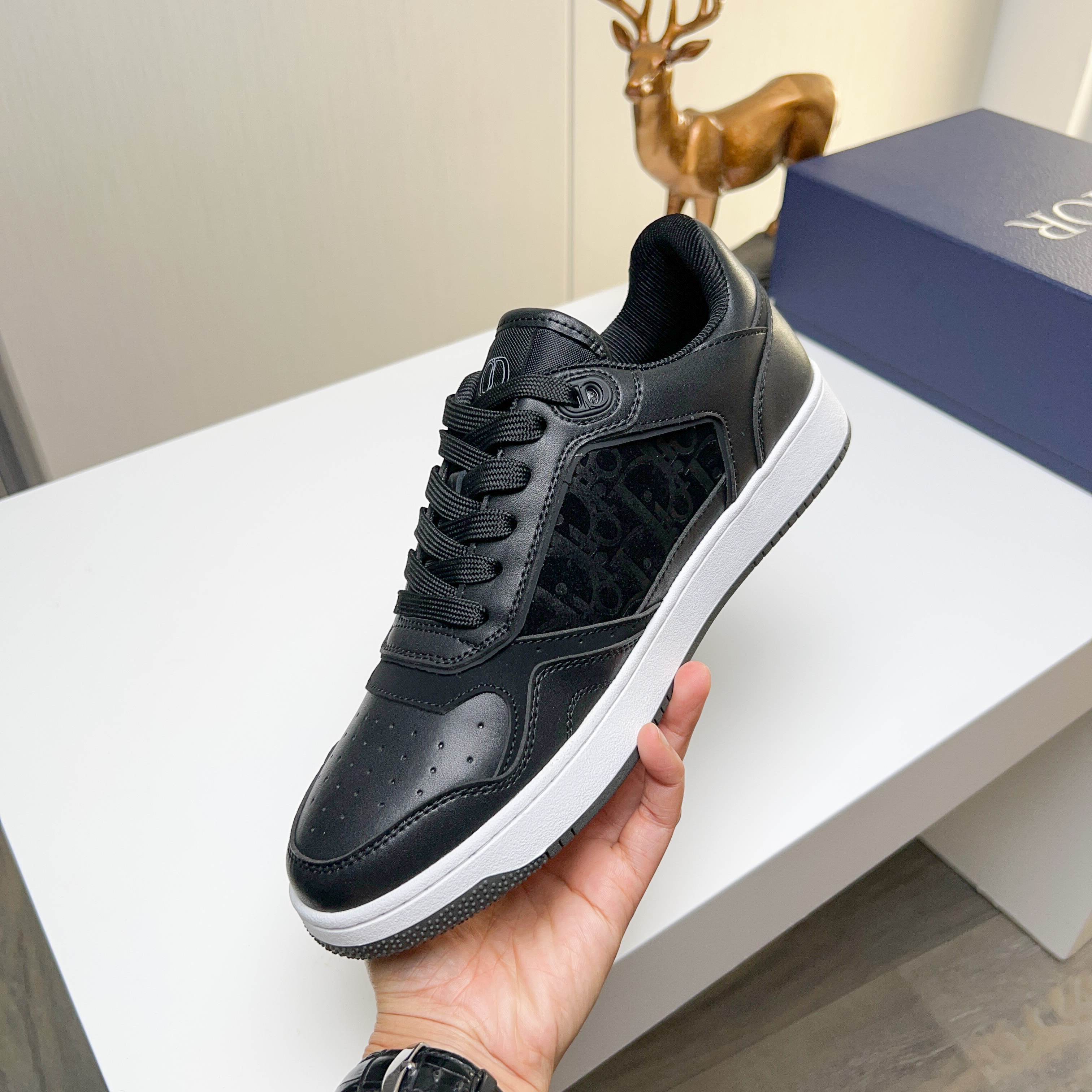 Dior shoe