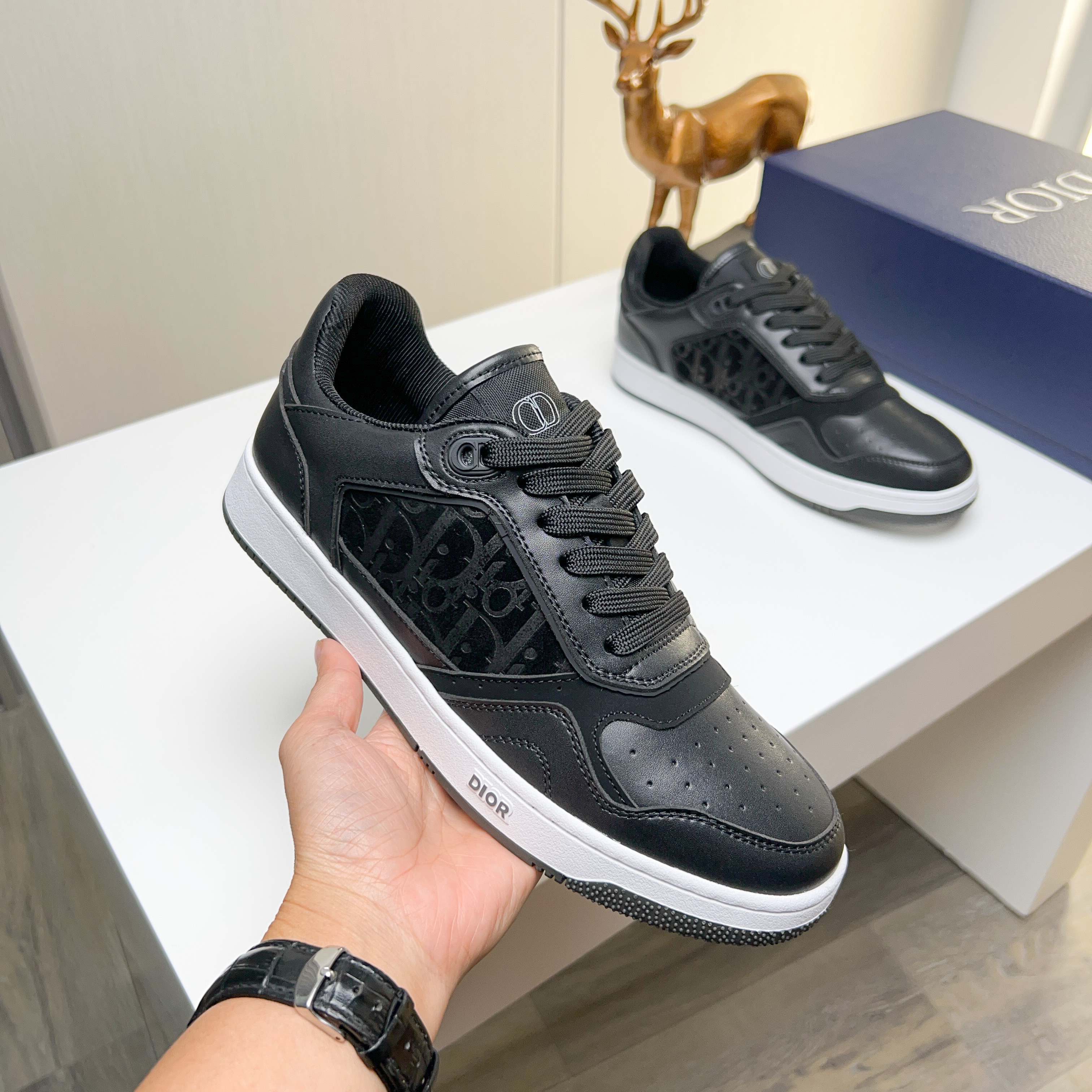 Dior shoe