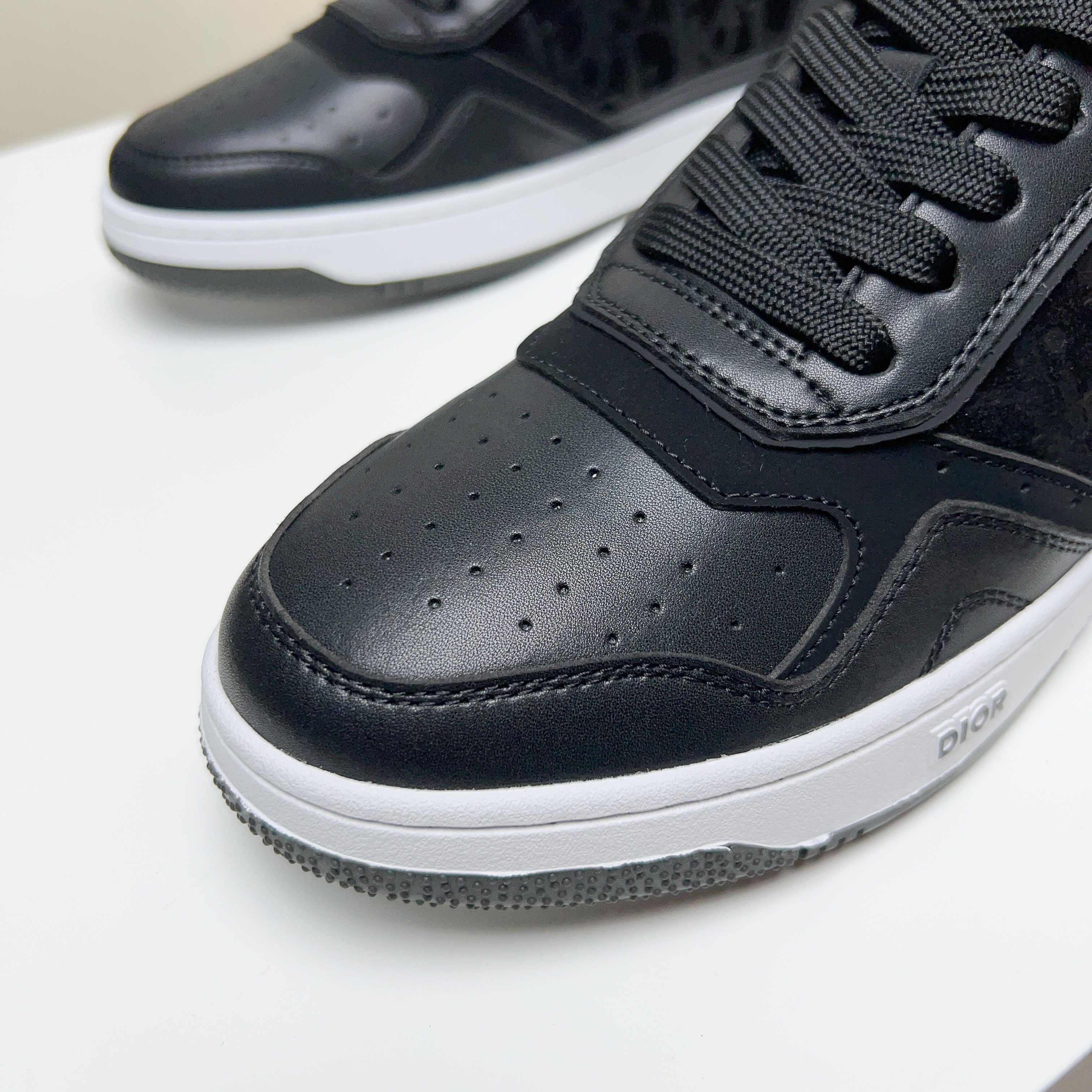 Dior shoe