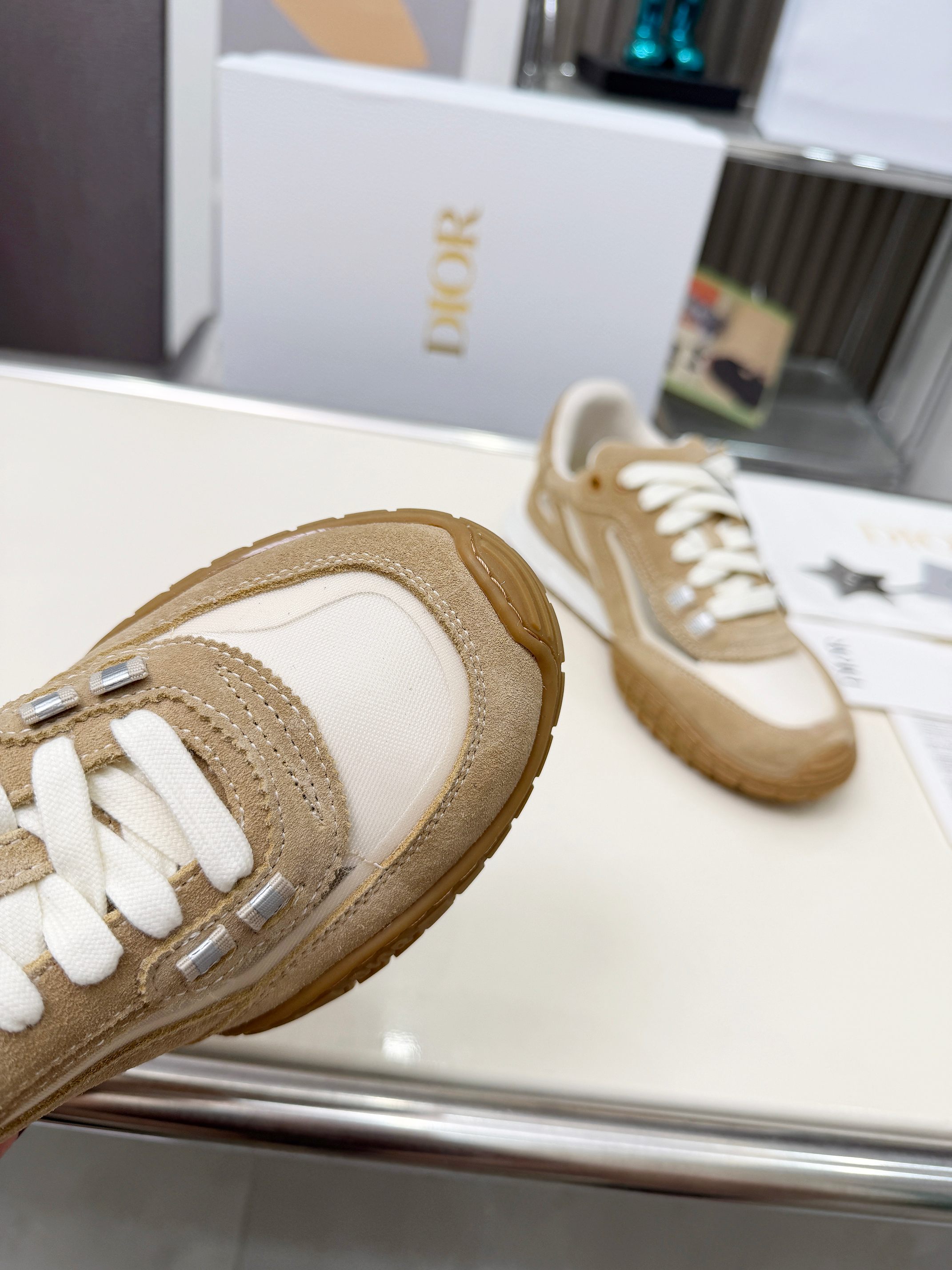Dior shoe
