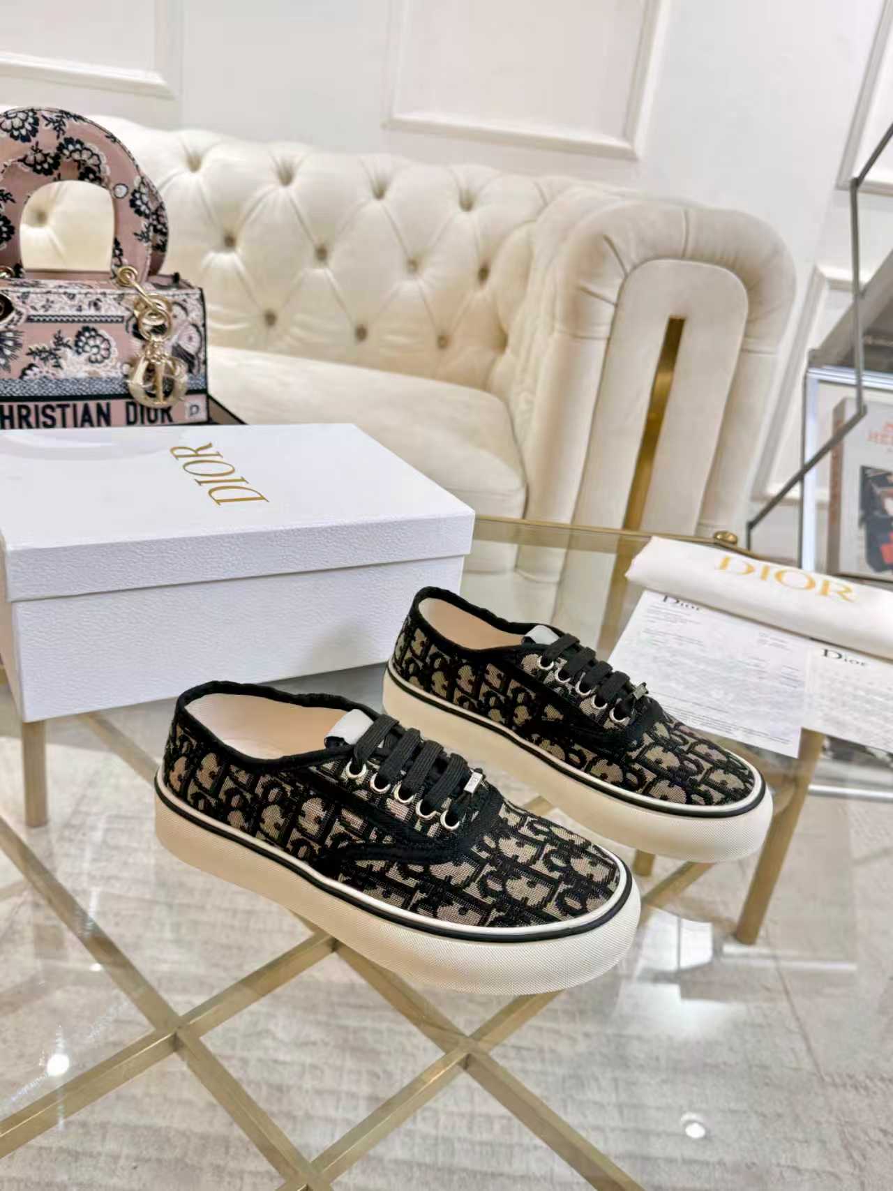 Dior shoe
