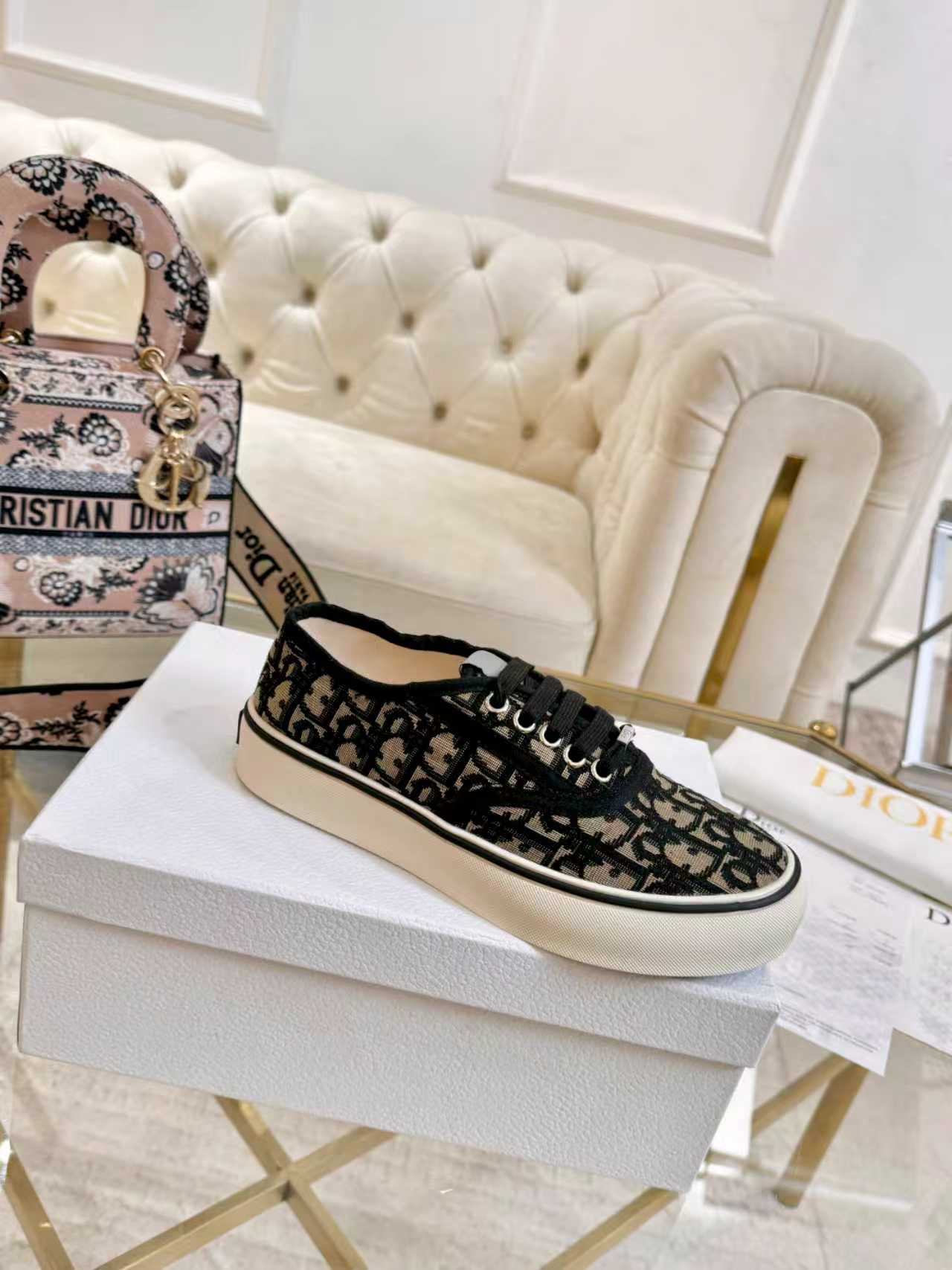 Dior shoe
