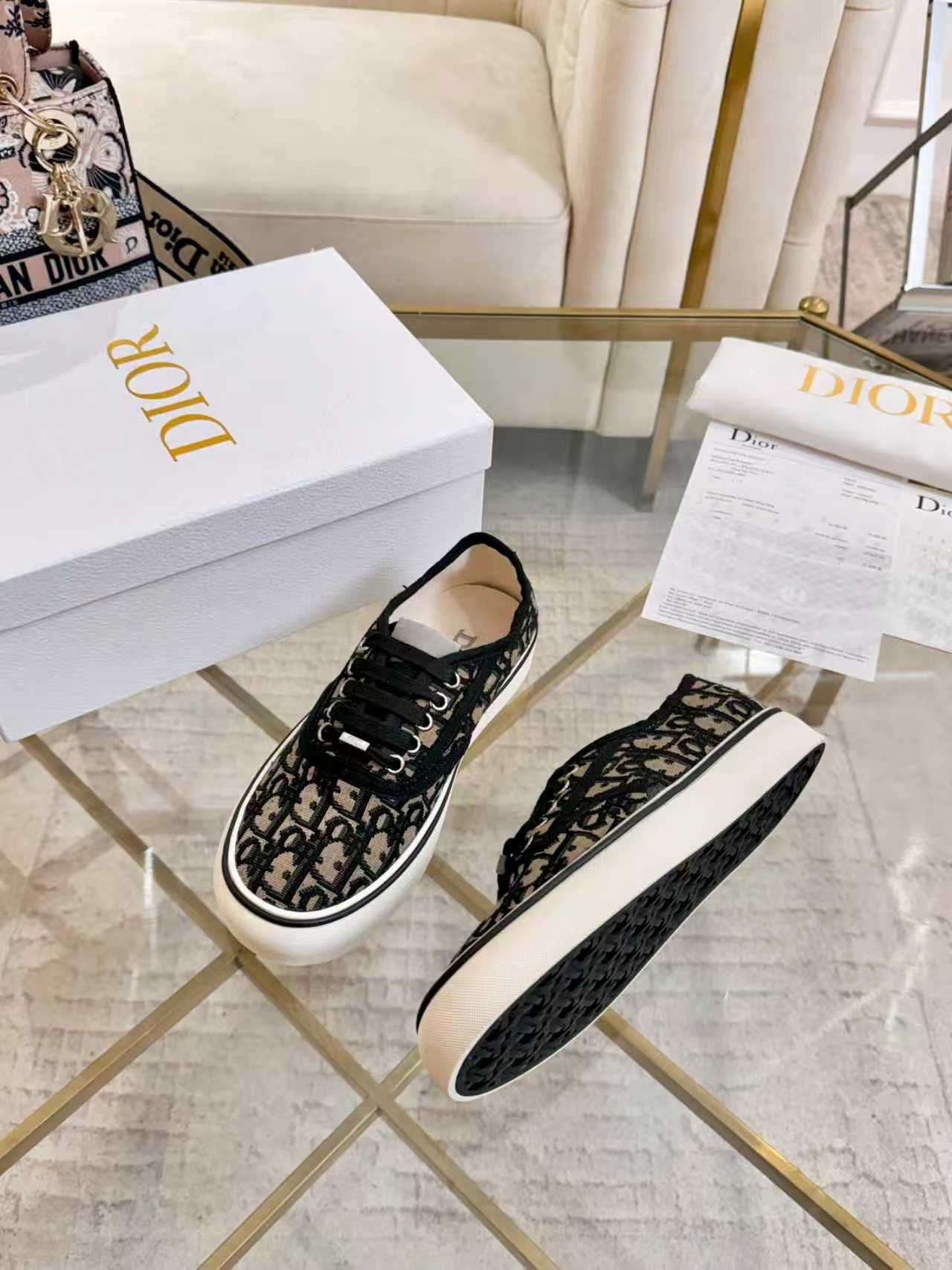 Dior shoe