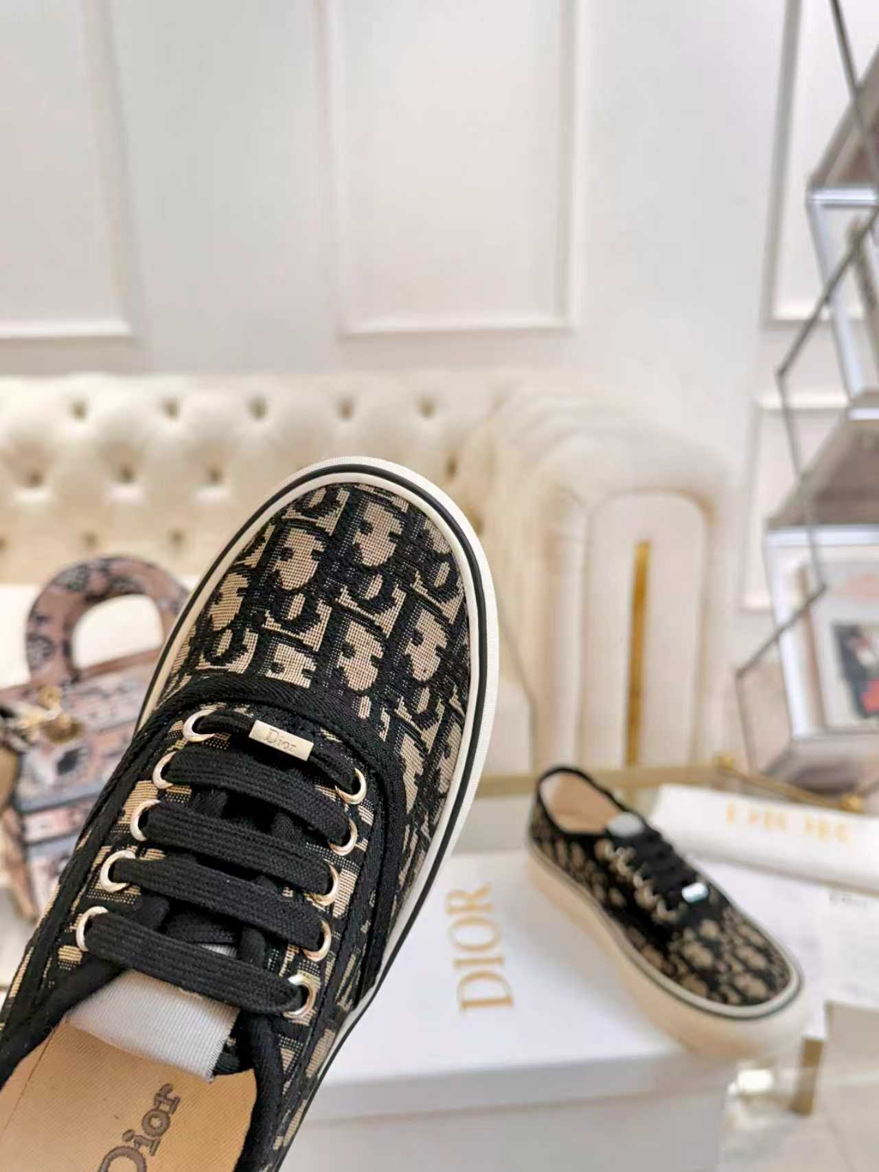 Dior shoe