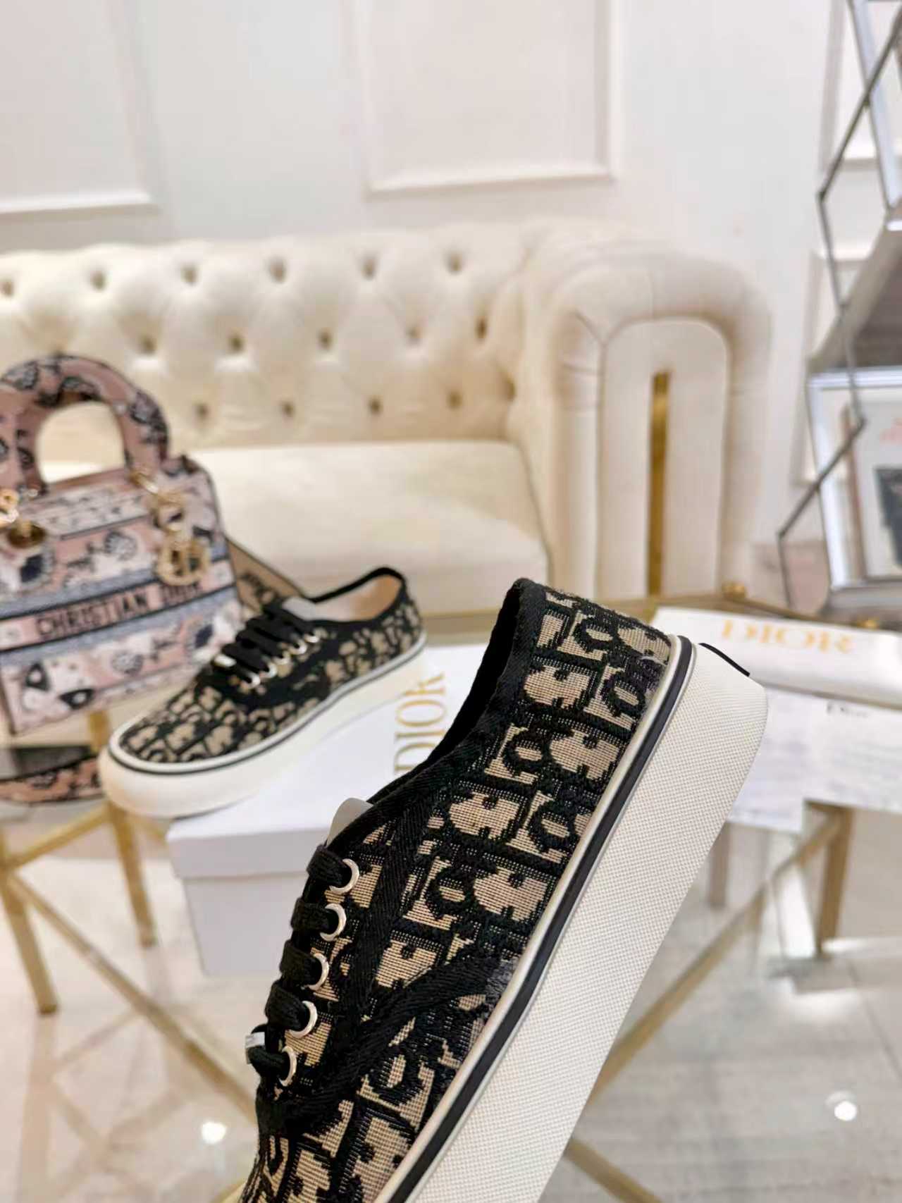 Dior shoe