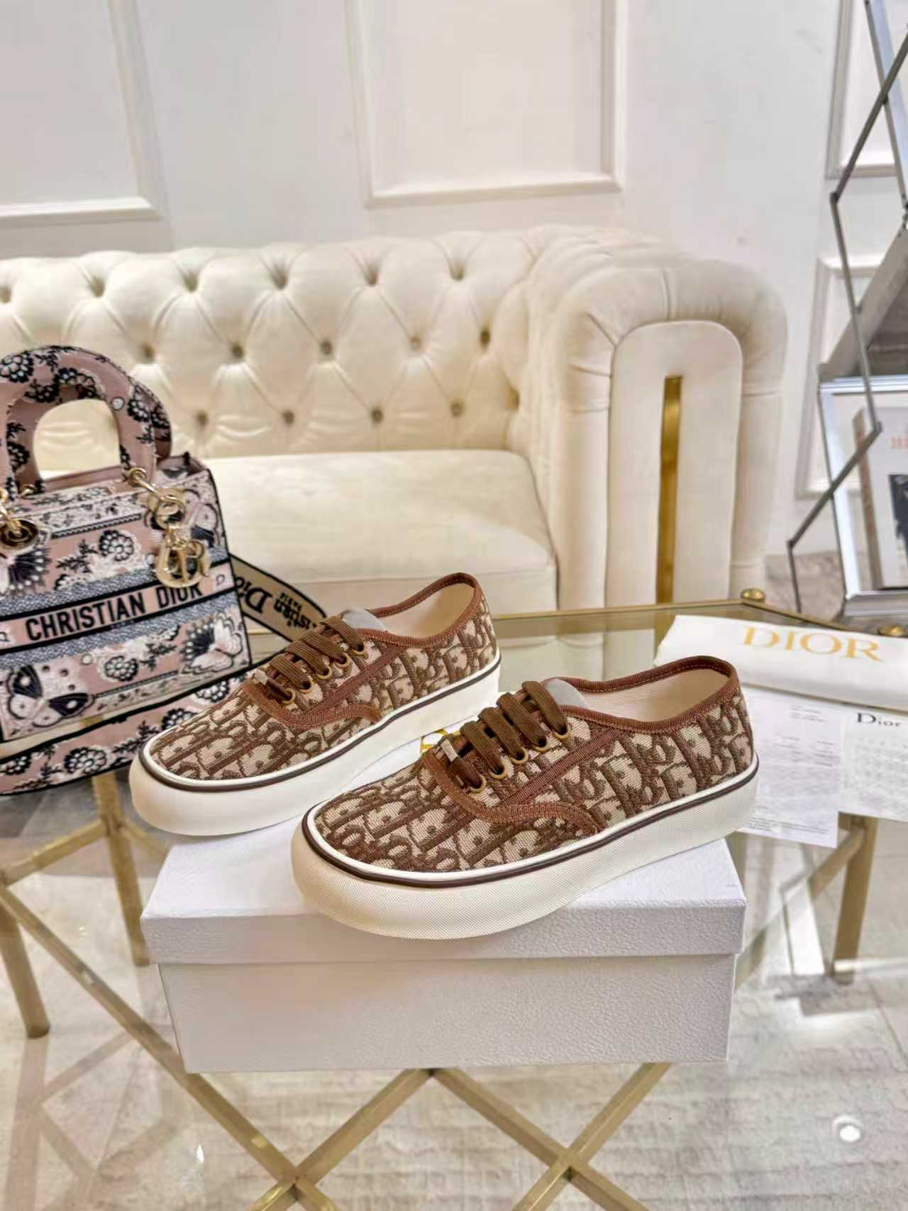 Dior shoe